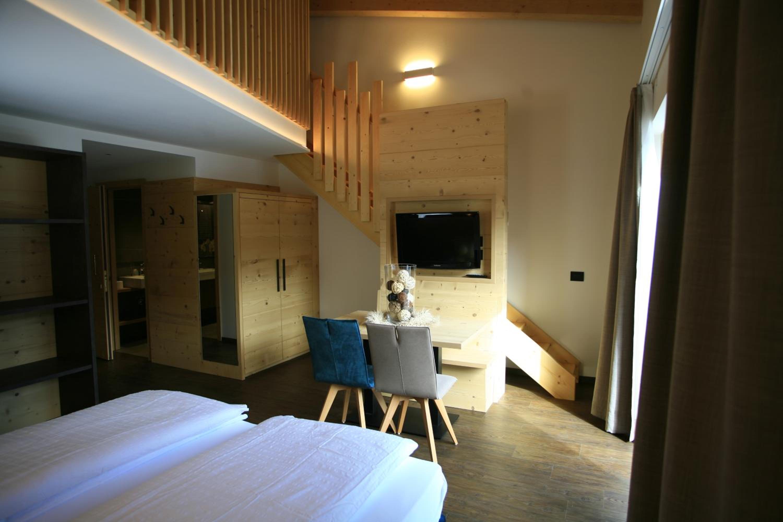 Family Room photo 1