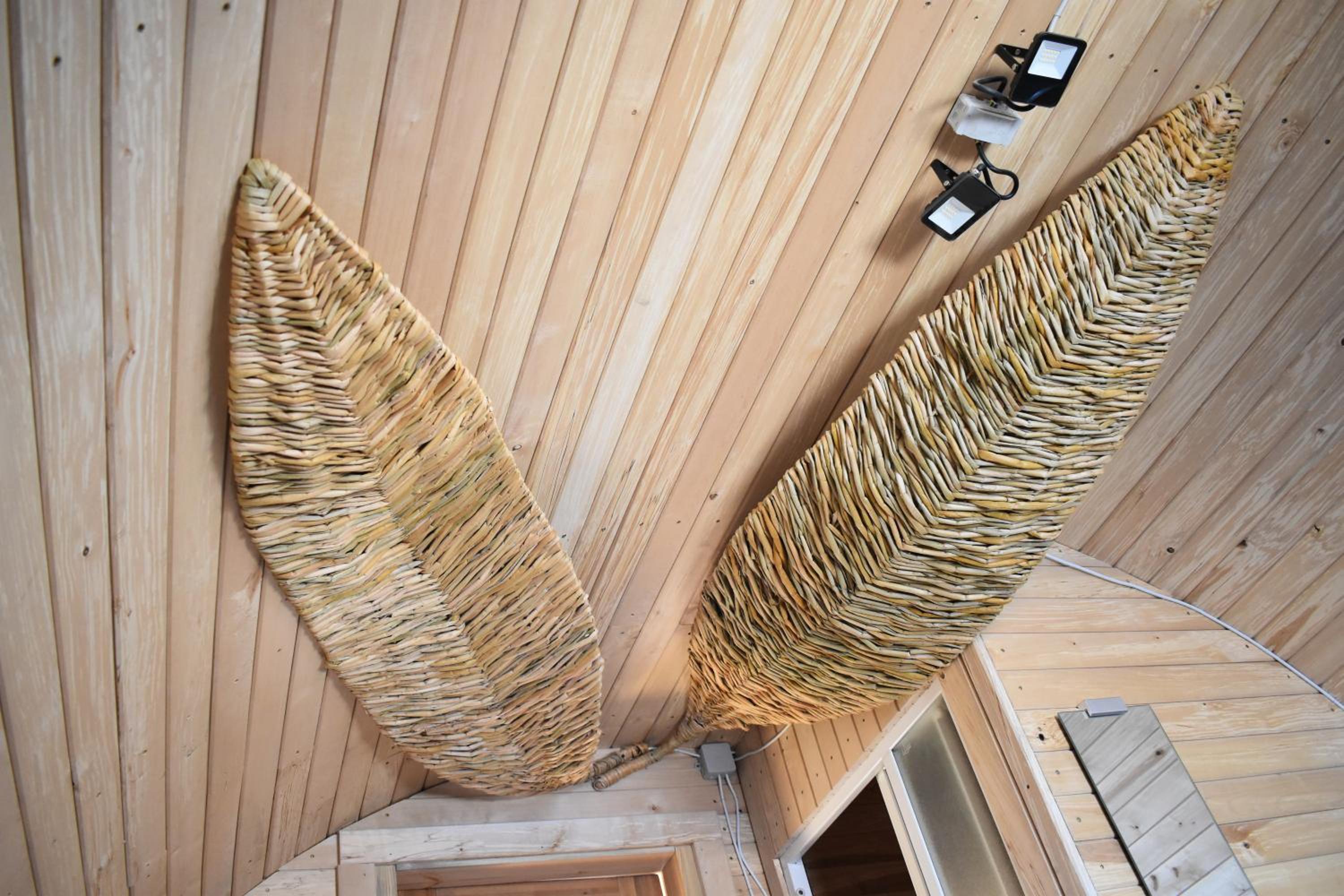 Mobile Home - Photo 10
