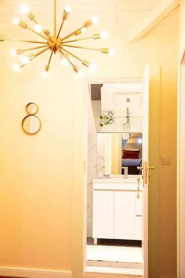 Deluxe Double Room with Balcony and Sea View - Photo 24