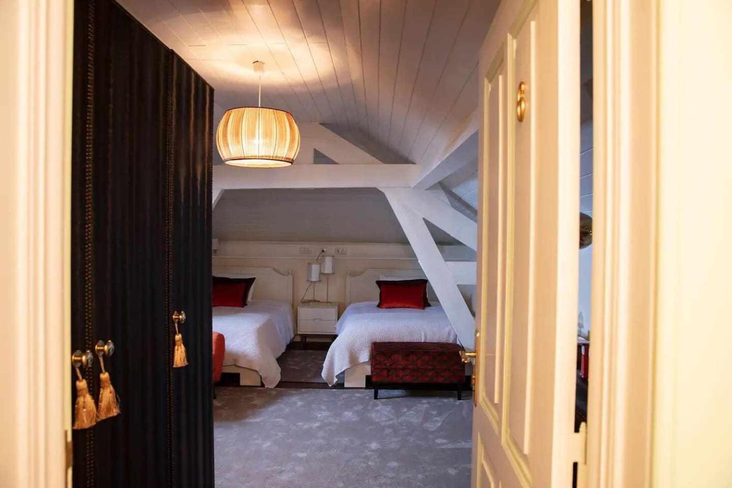 Deluxe Double Room with Balcony and Sea View - Photo 19