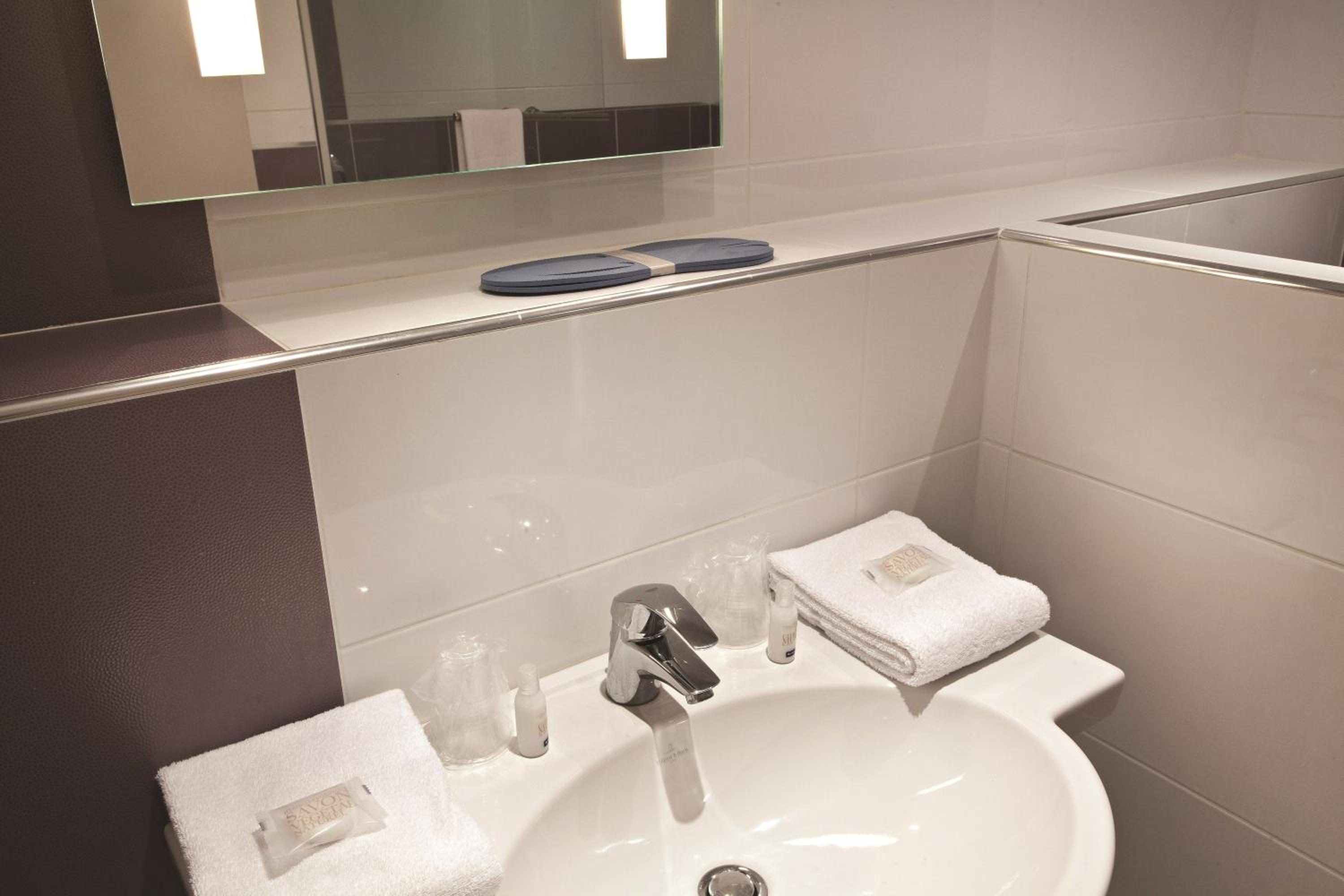 Double Room - Photo 6