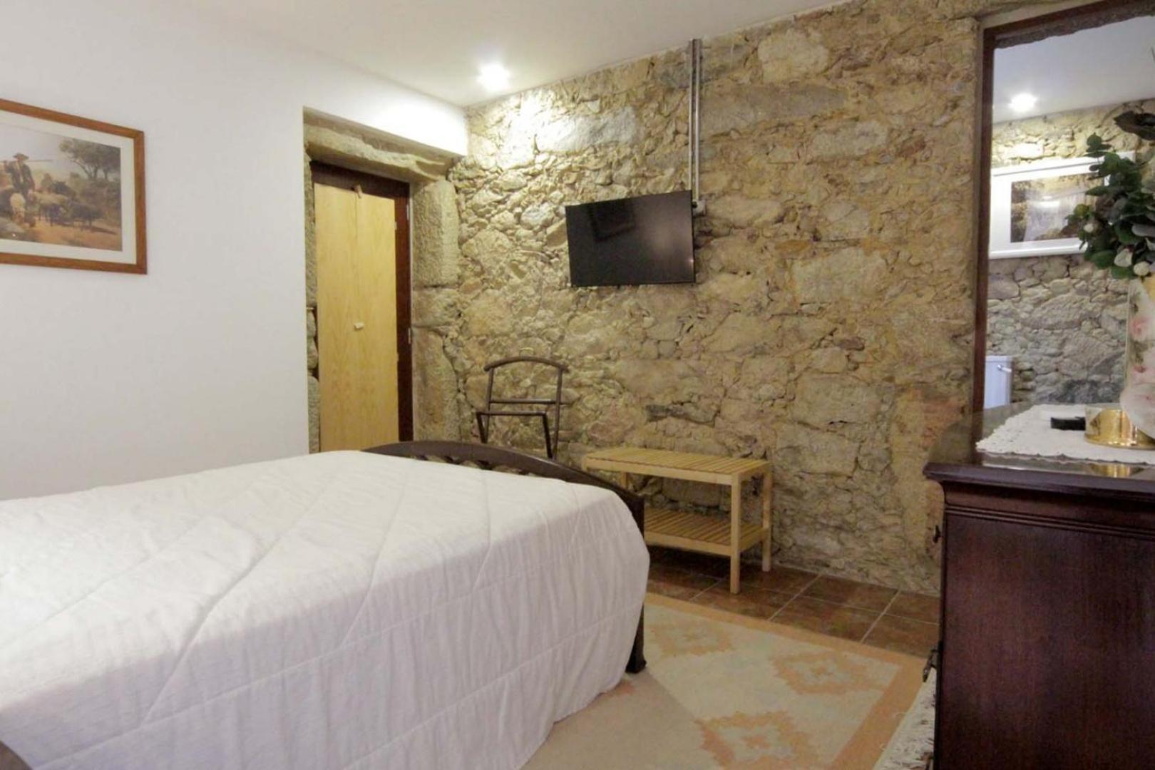 Double Room with Extra Bed - Photo 2