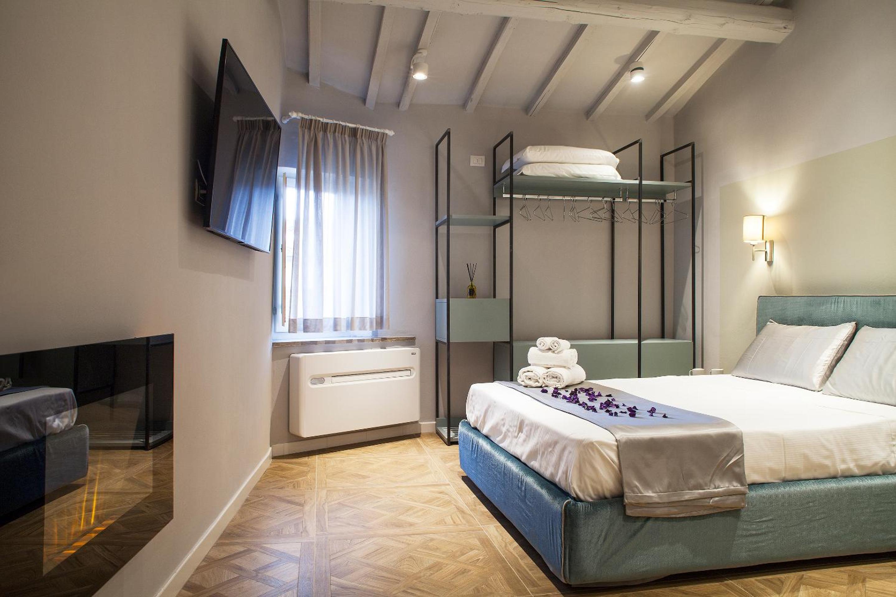 Standard Double Suite