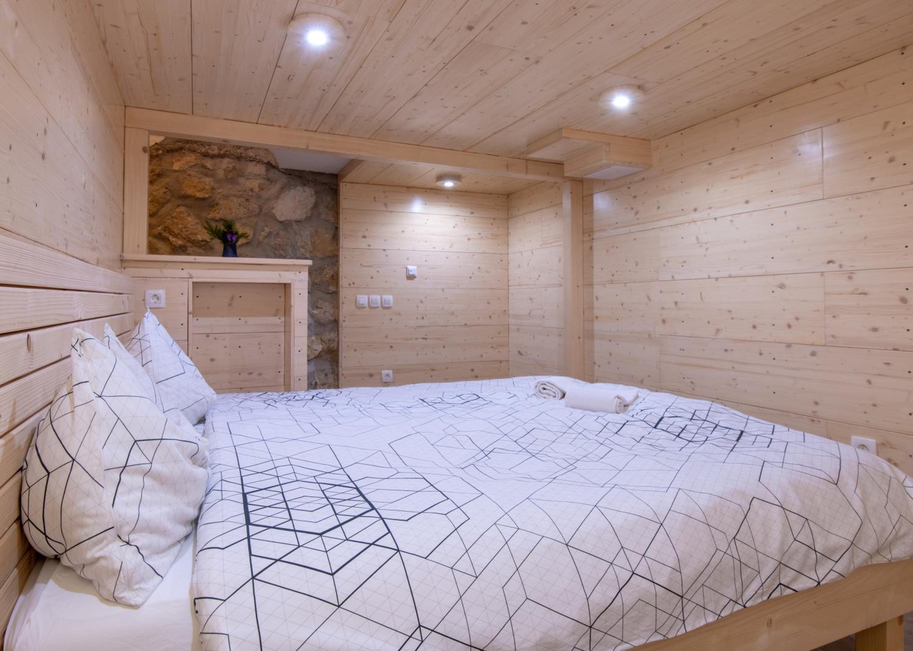 Two-Bedroom Chalet - Photo 6