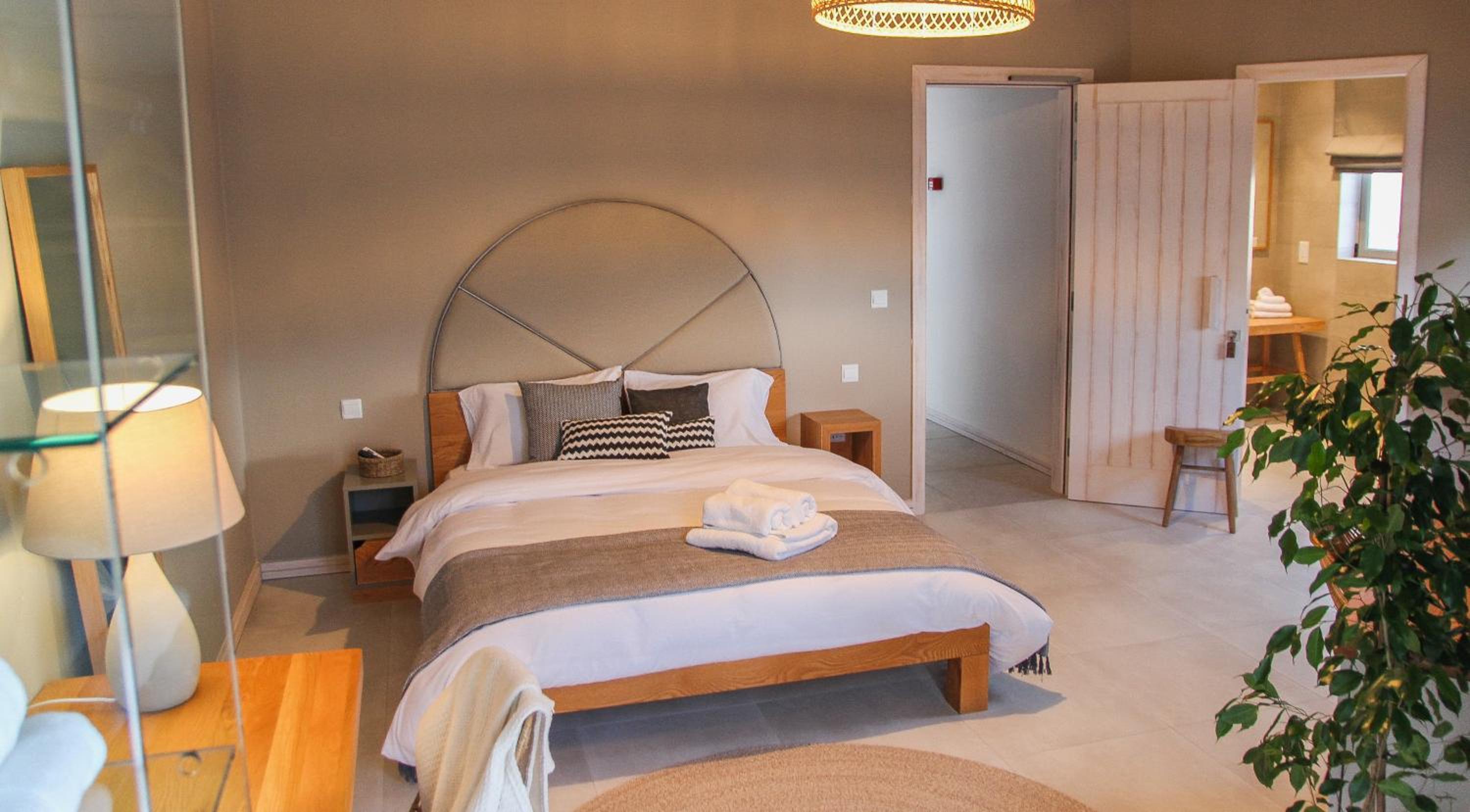 King Room with Balcony photo 2