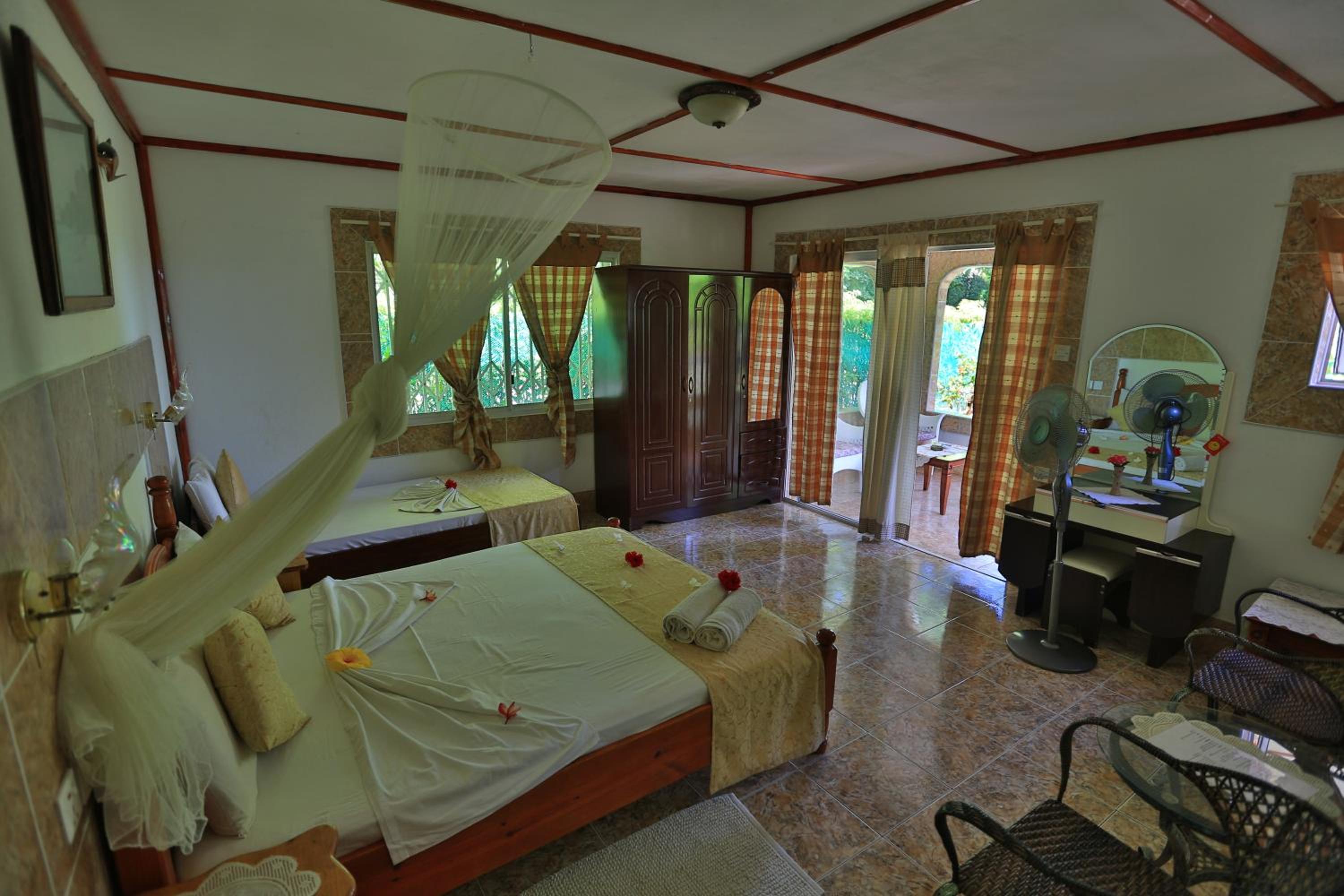 Triple Room photo 2