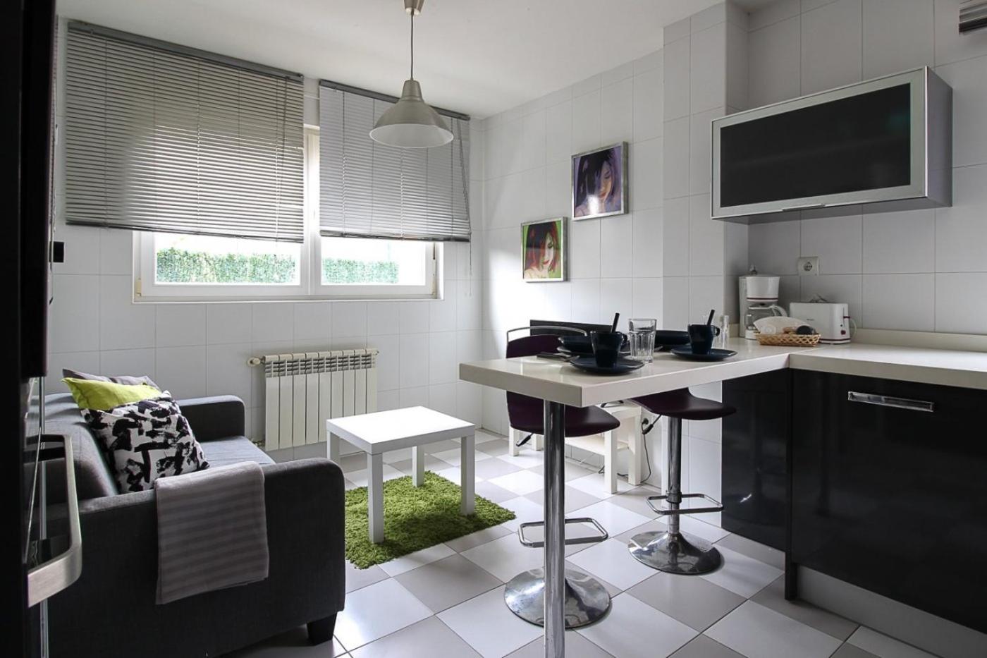 Apartment photo 2
