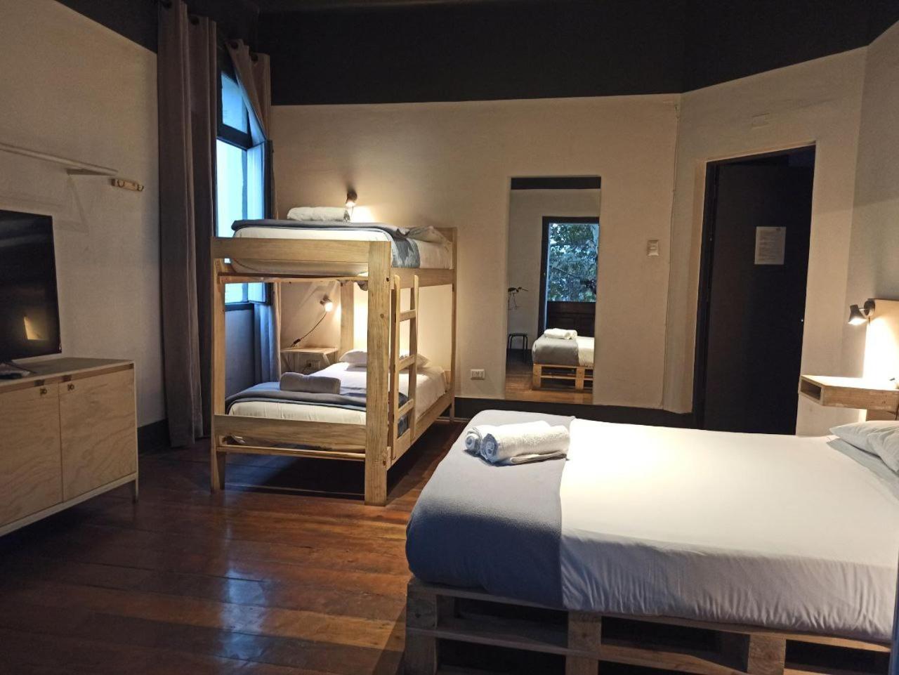 Quadruple Room with Private External Bathroom photo 1