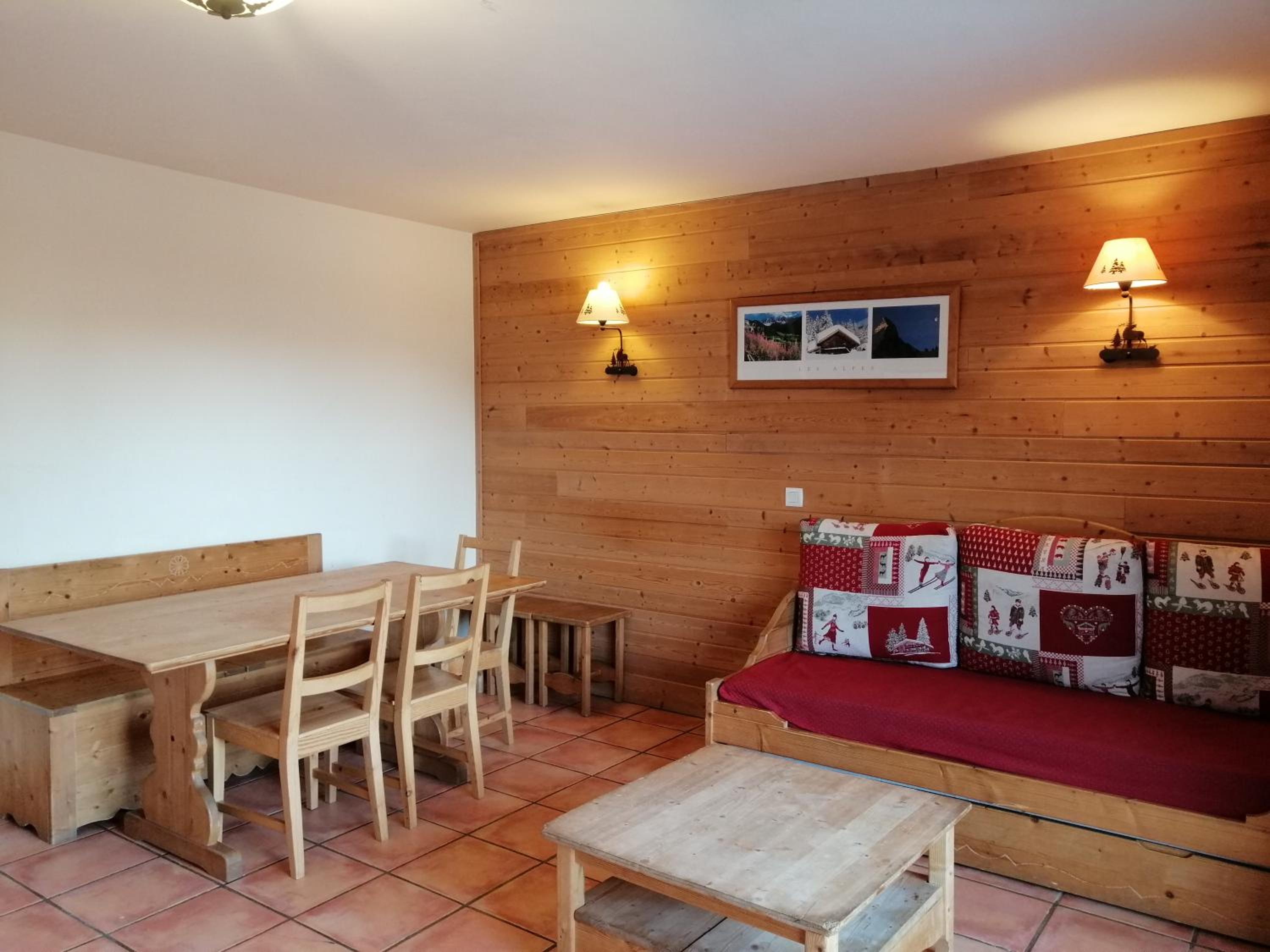 Two-Bedroom Apartment (8 Adults)