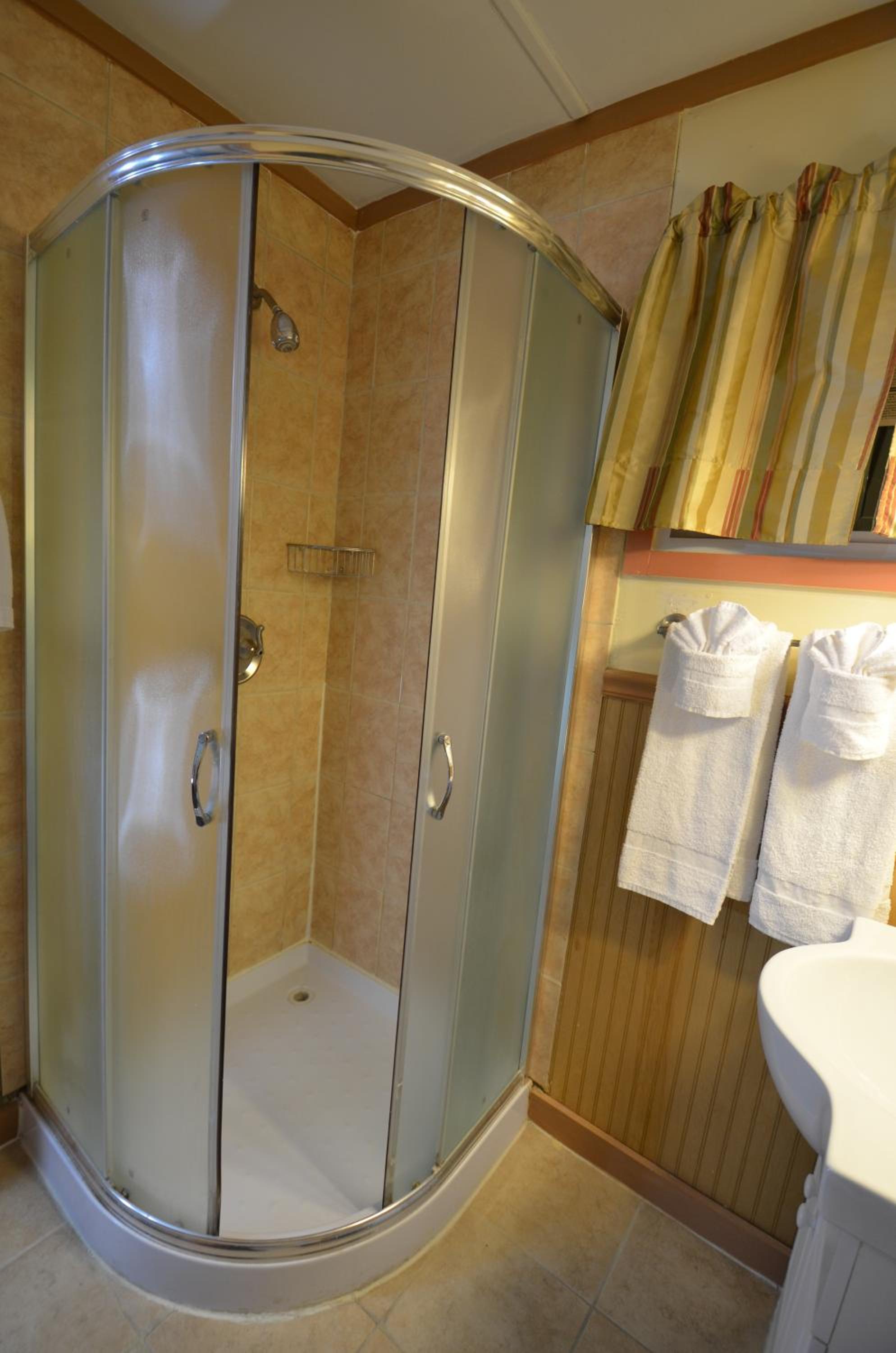 Queen Room - Photo 14