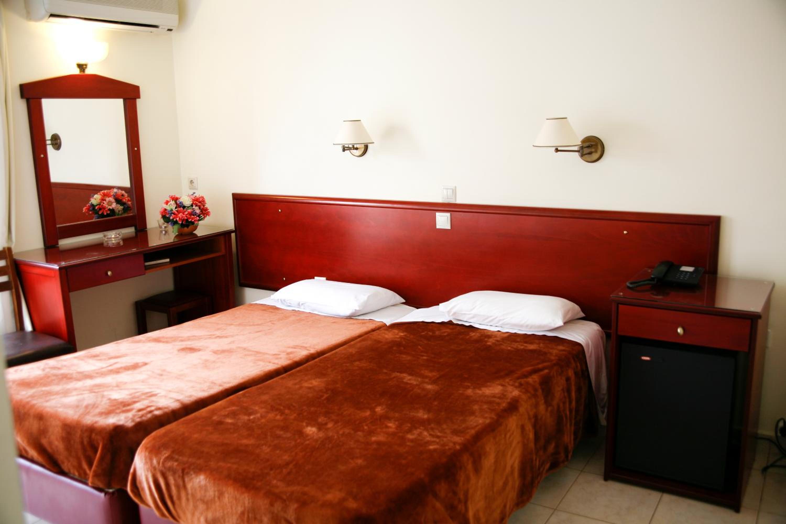 Twin Room with Balcony photo 3