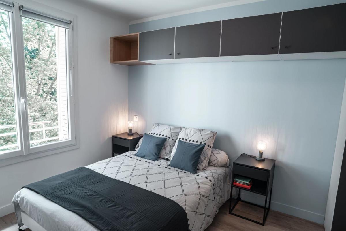 Double Room with Private Bathroom - Photo 10