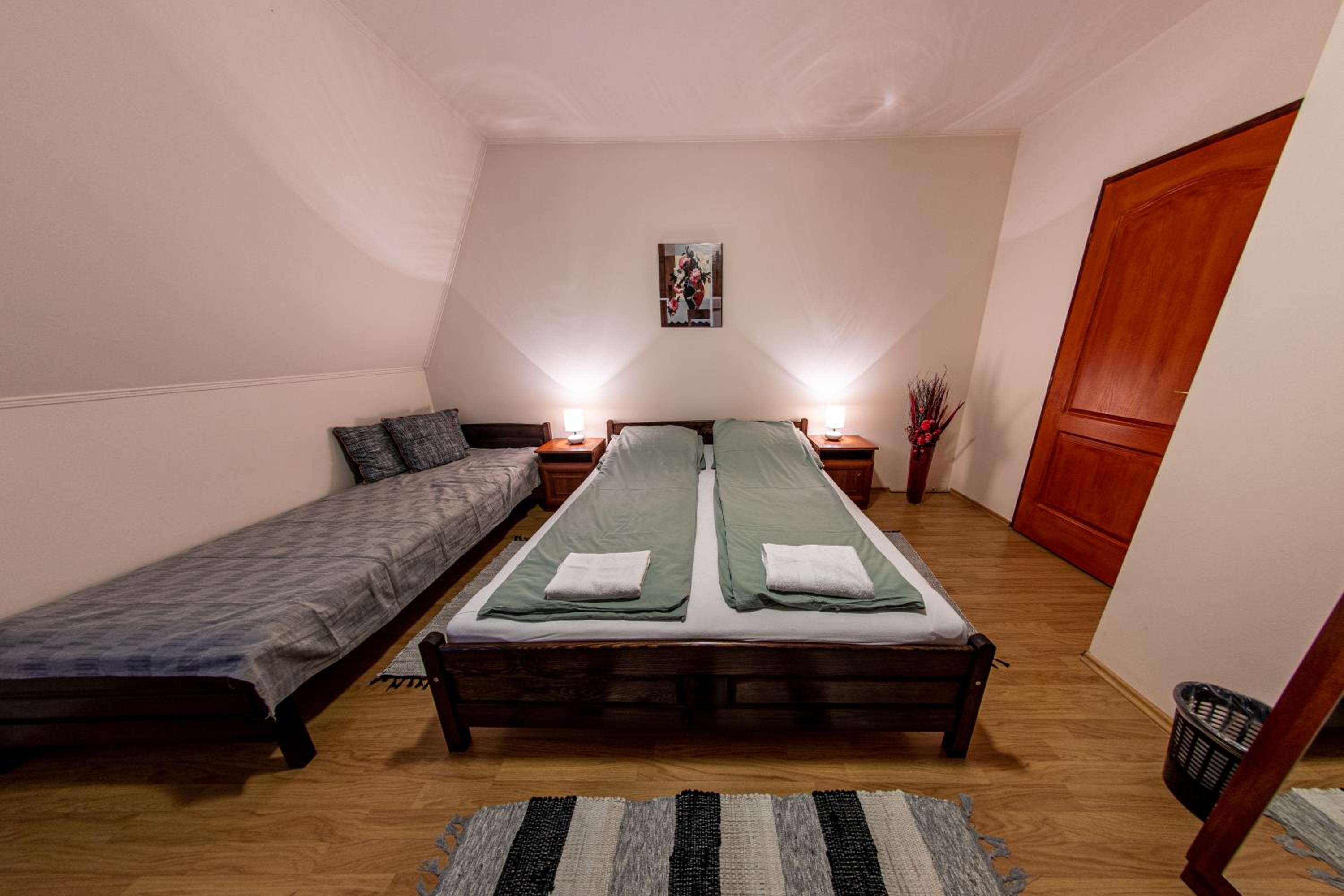 Standard Triple Room photo 2