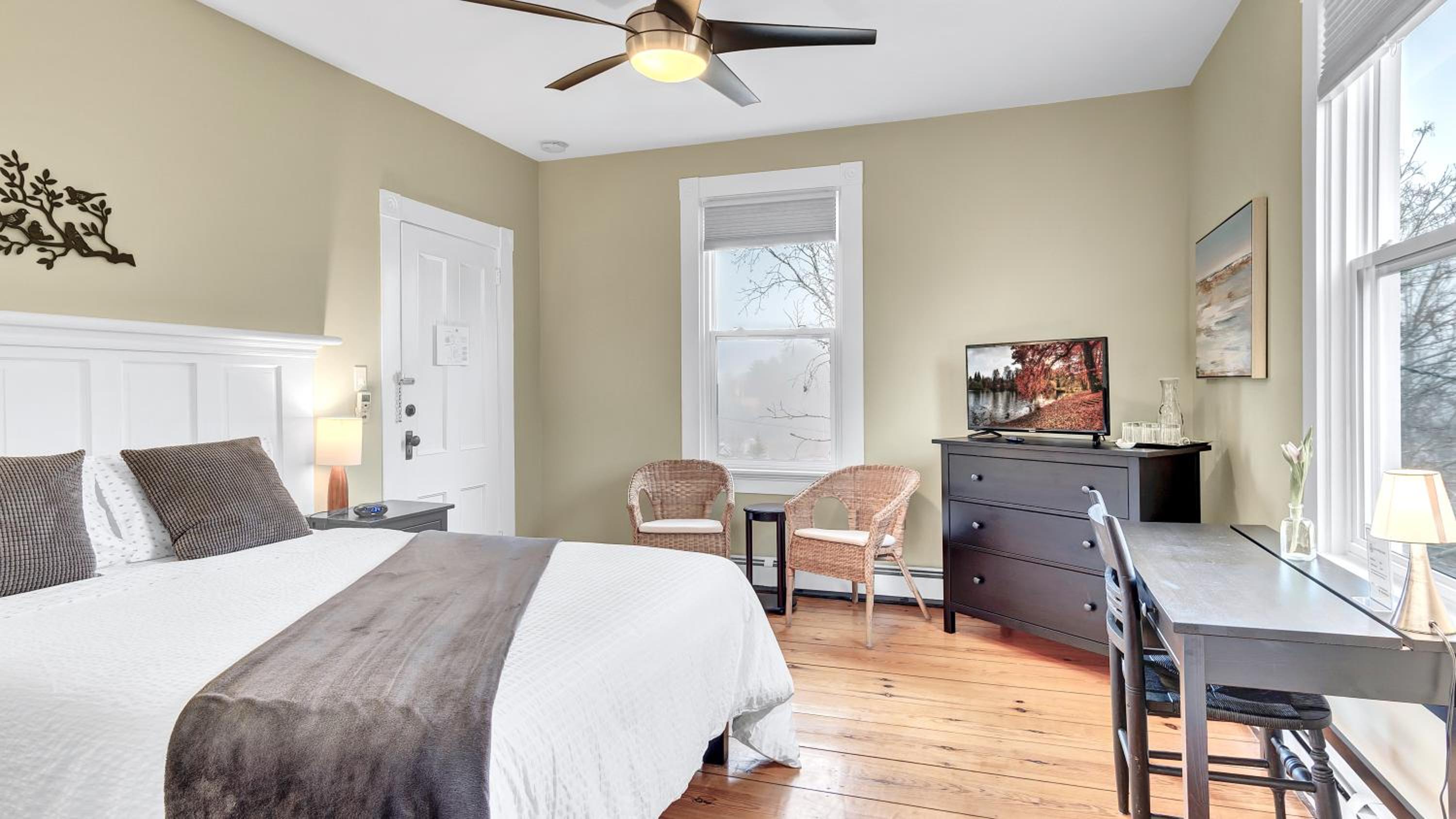Two-Bedroom Suite photo 2