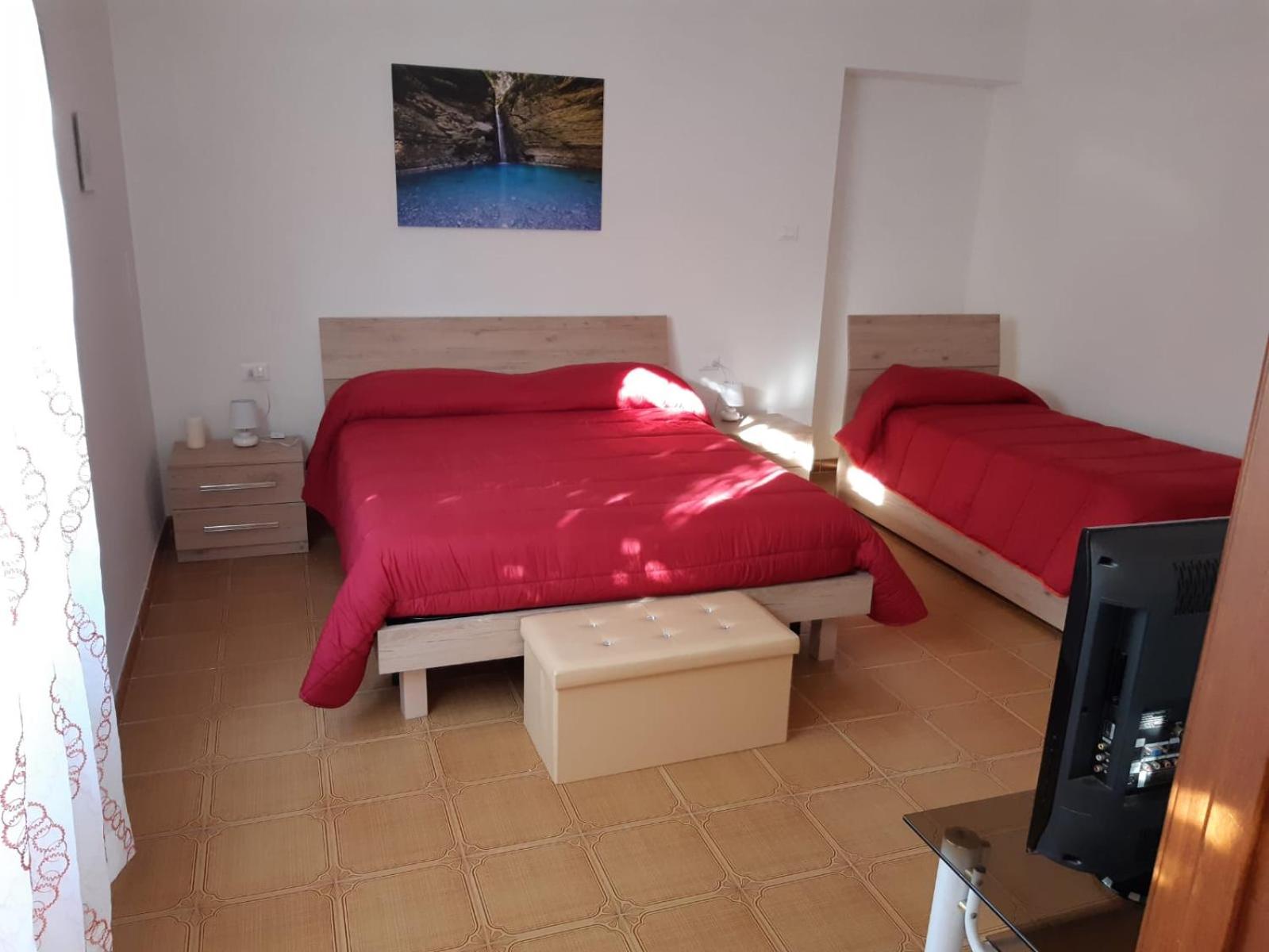 One-Bedroom Apartment - Photo 1
