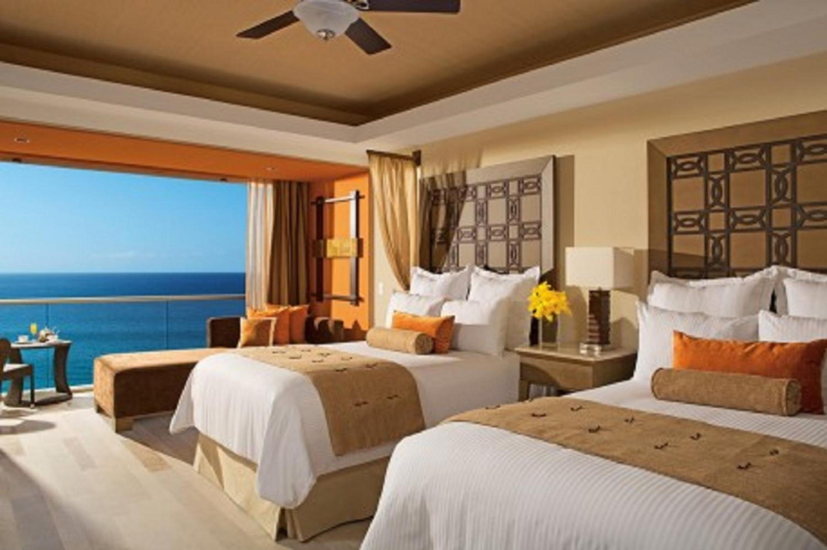 Junior Suite with Two Double Beds and Ocean View - Photo 1