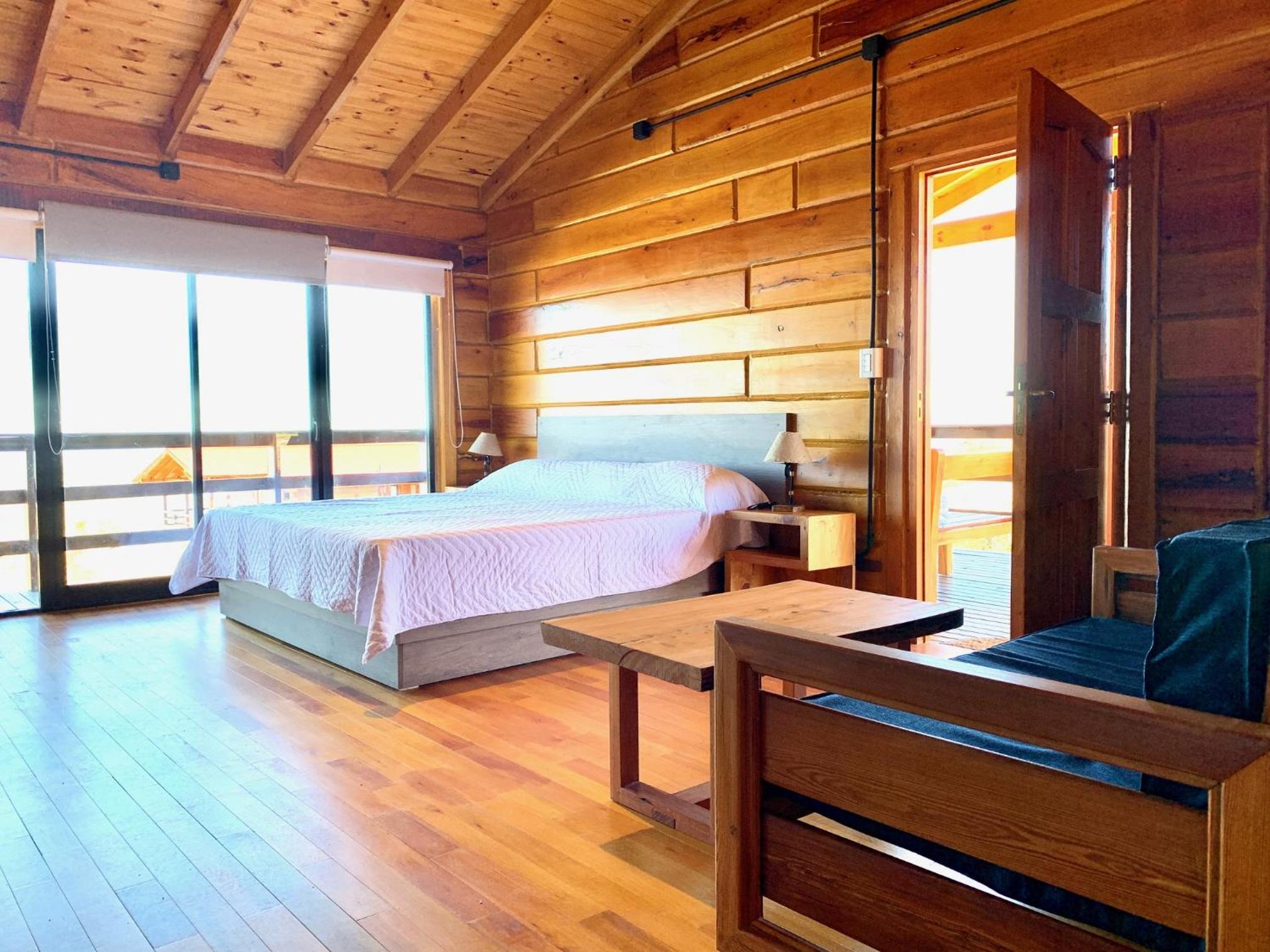 Suite with Mountain View