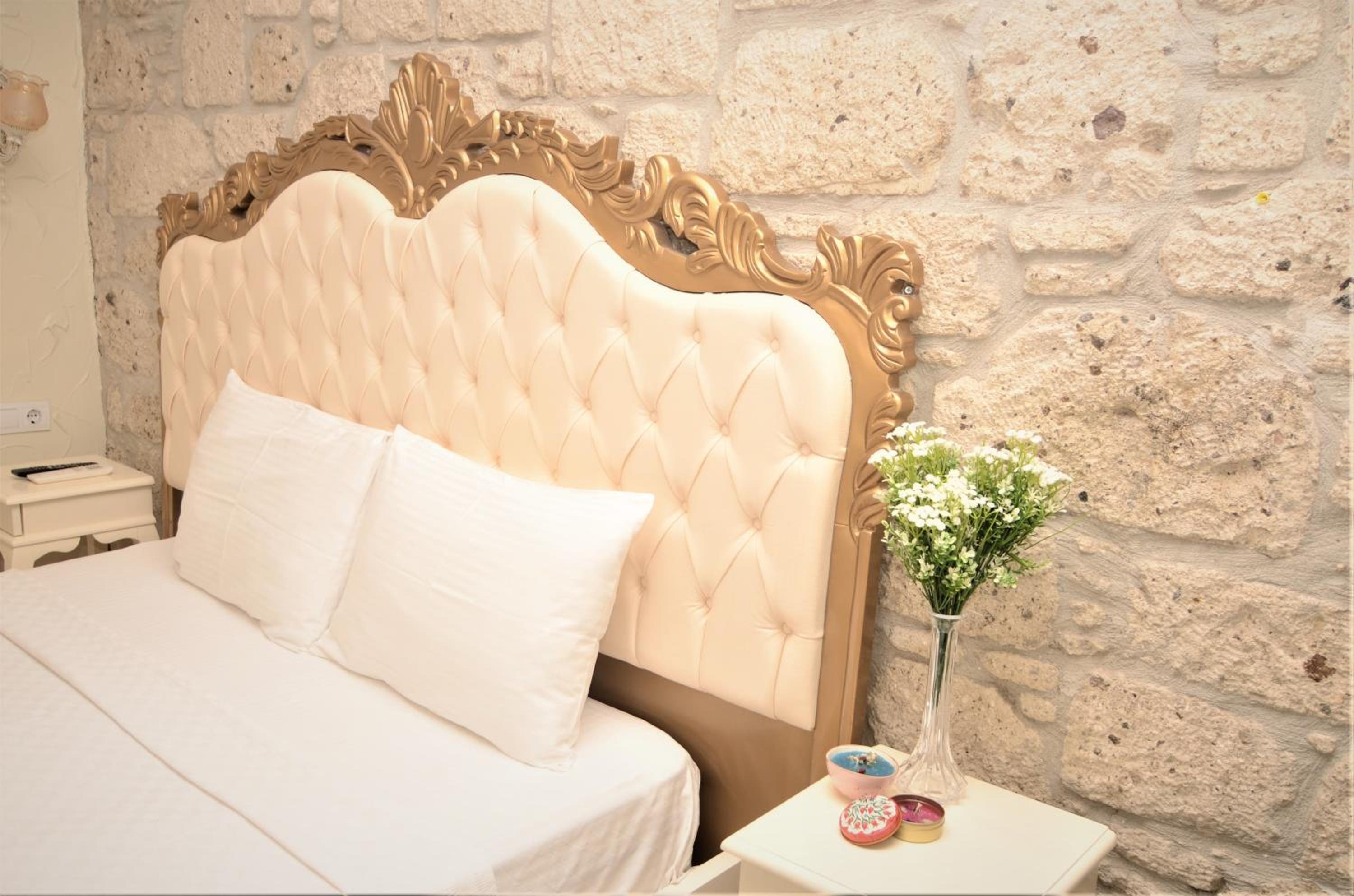 Deluxe Room - Photo 12
