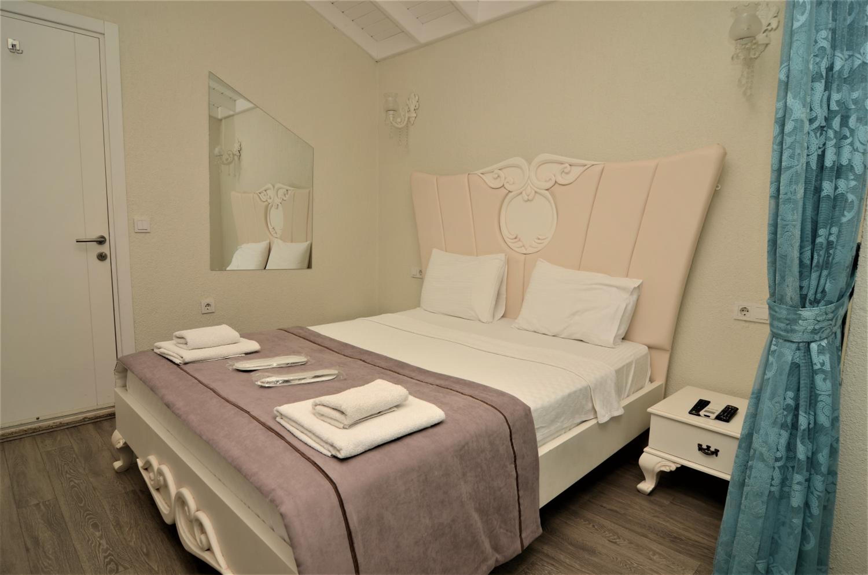 Triple Room with City View - Photo 5