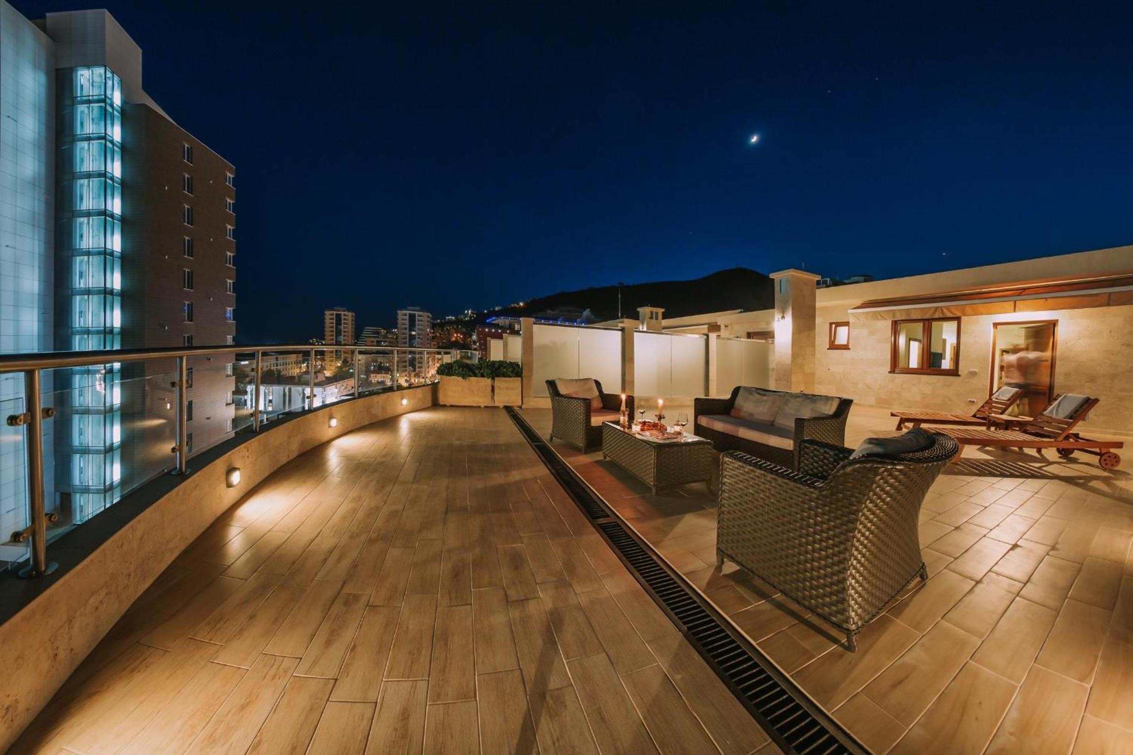 Studio with Terrace photo 3