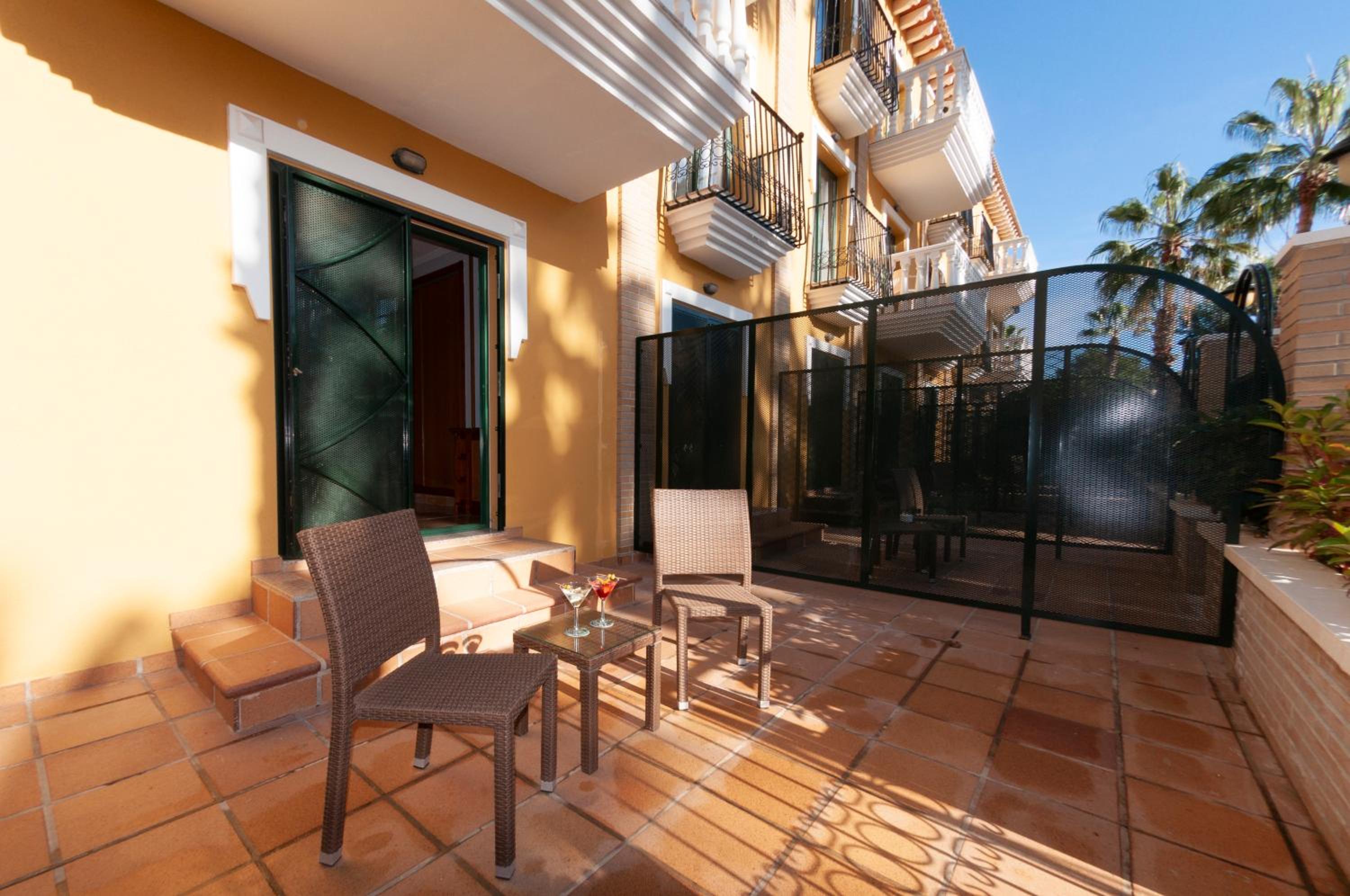 Double Room with Terrace - Photo 5