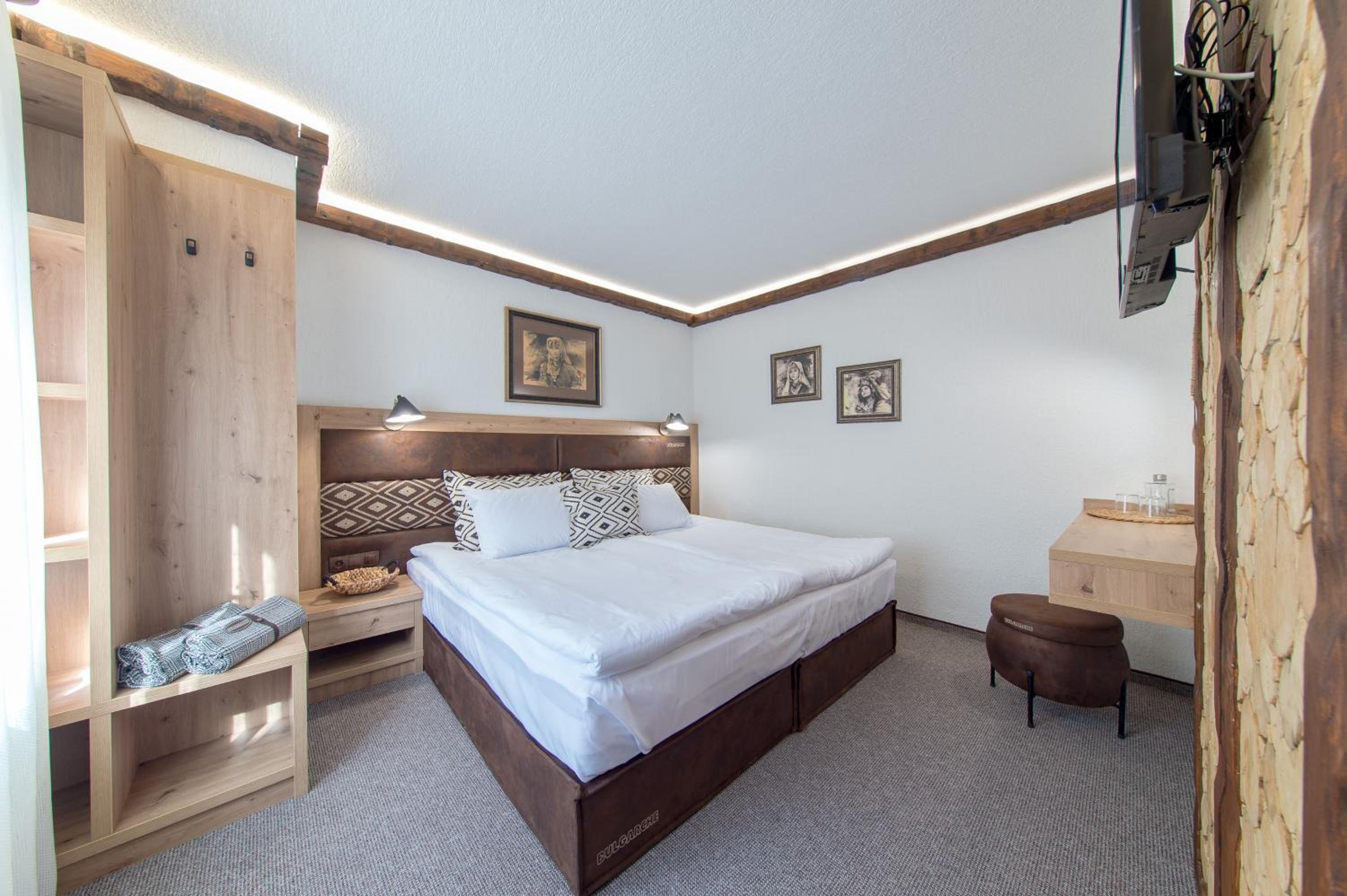 Suite with Balcony - Photo 1