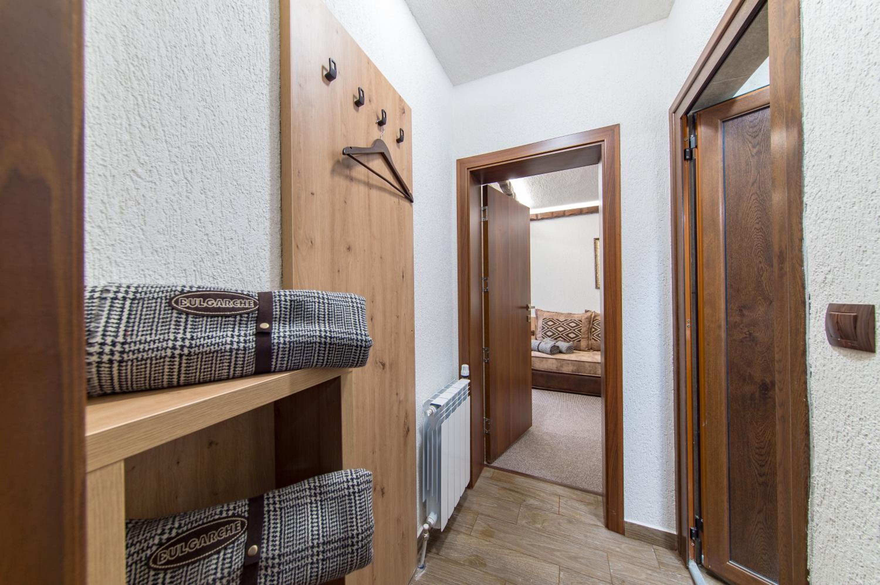 Suite with Balcony - Photo 2