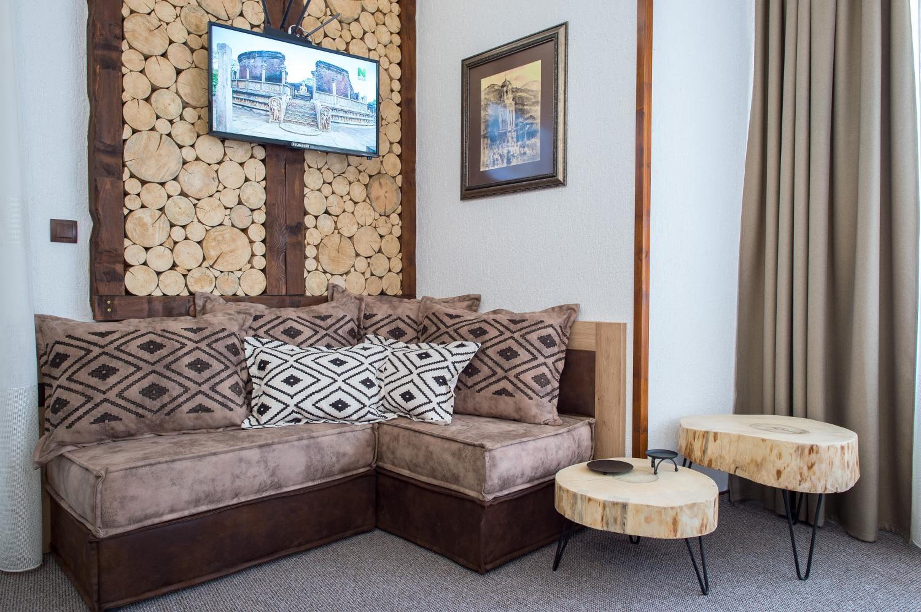 Deluxe Double or Twin Room with Balcony - Photo 5
