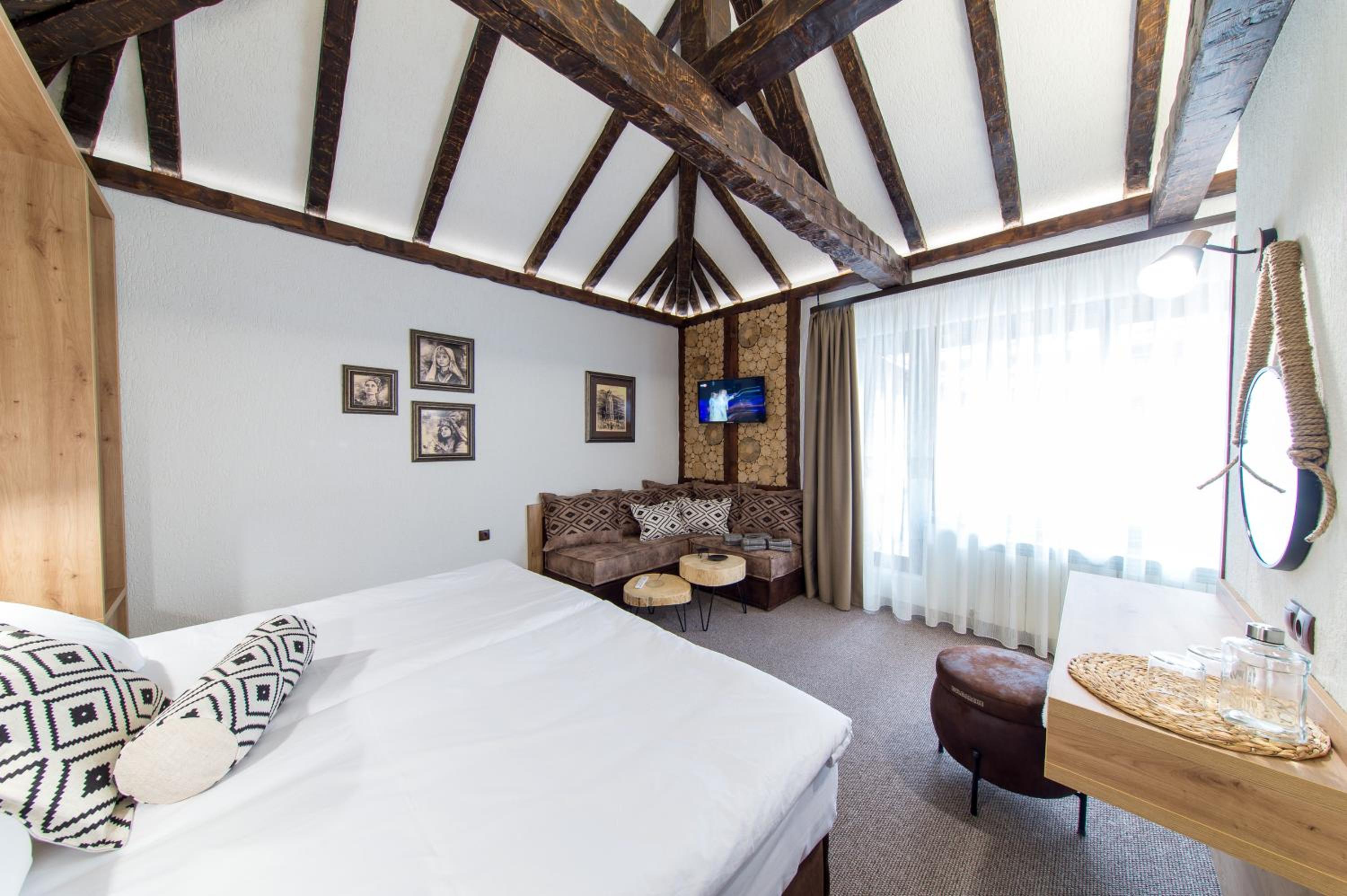 Superior Double or Twin Room with Terrace - Photo 5