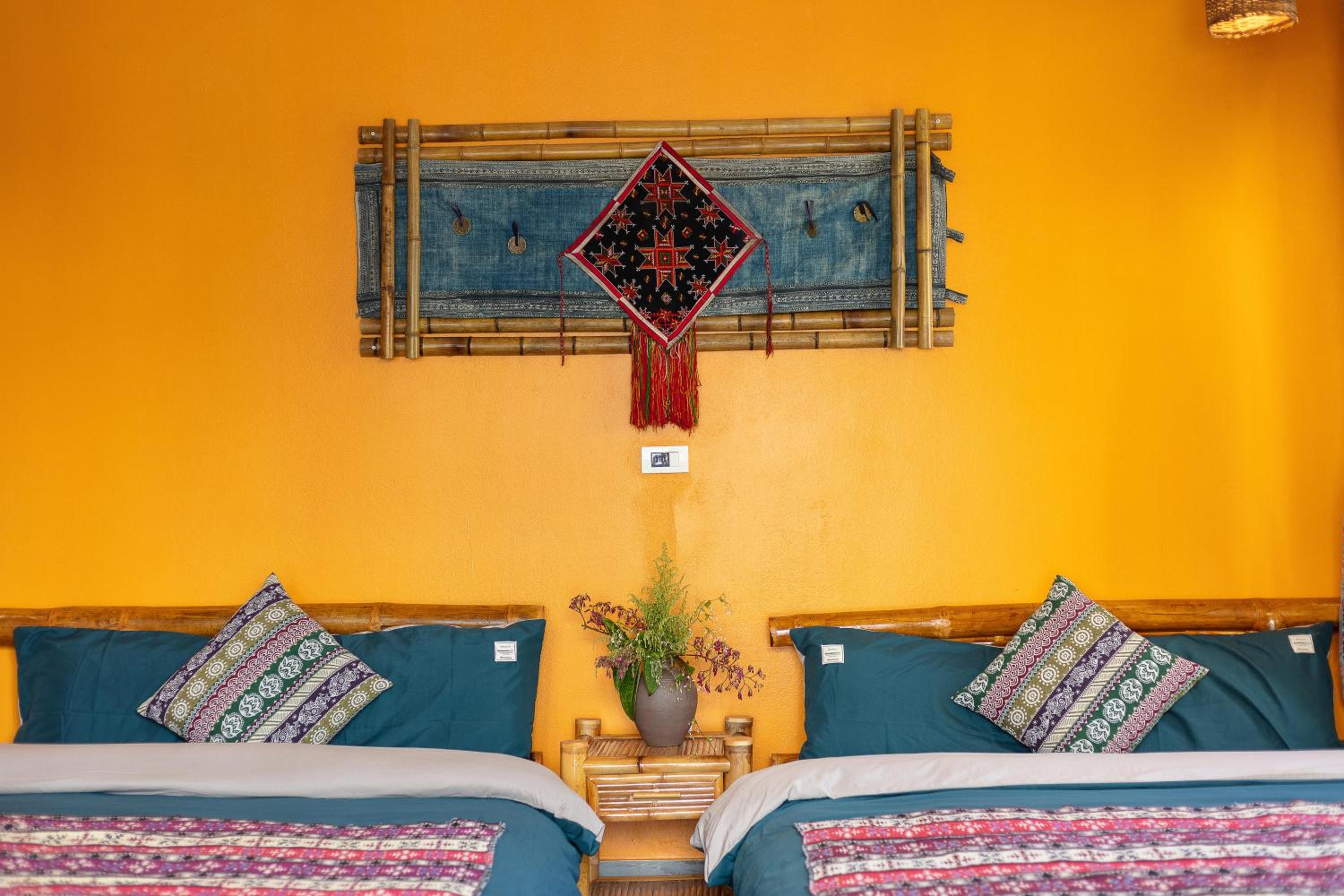 Twin Room with Balcony - Photo 5