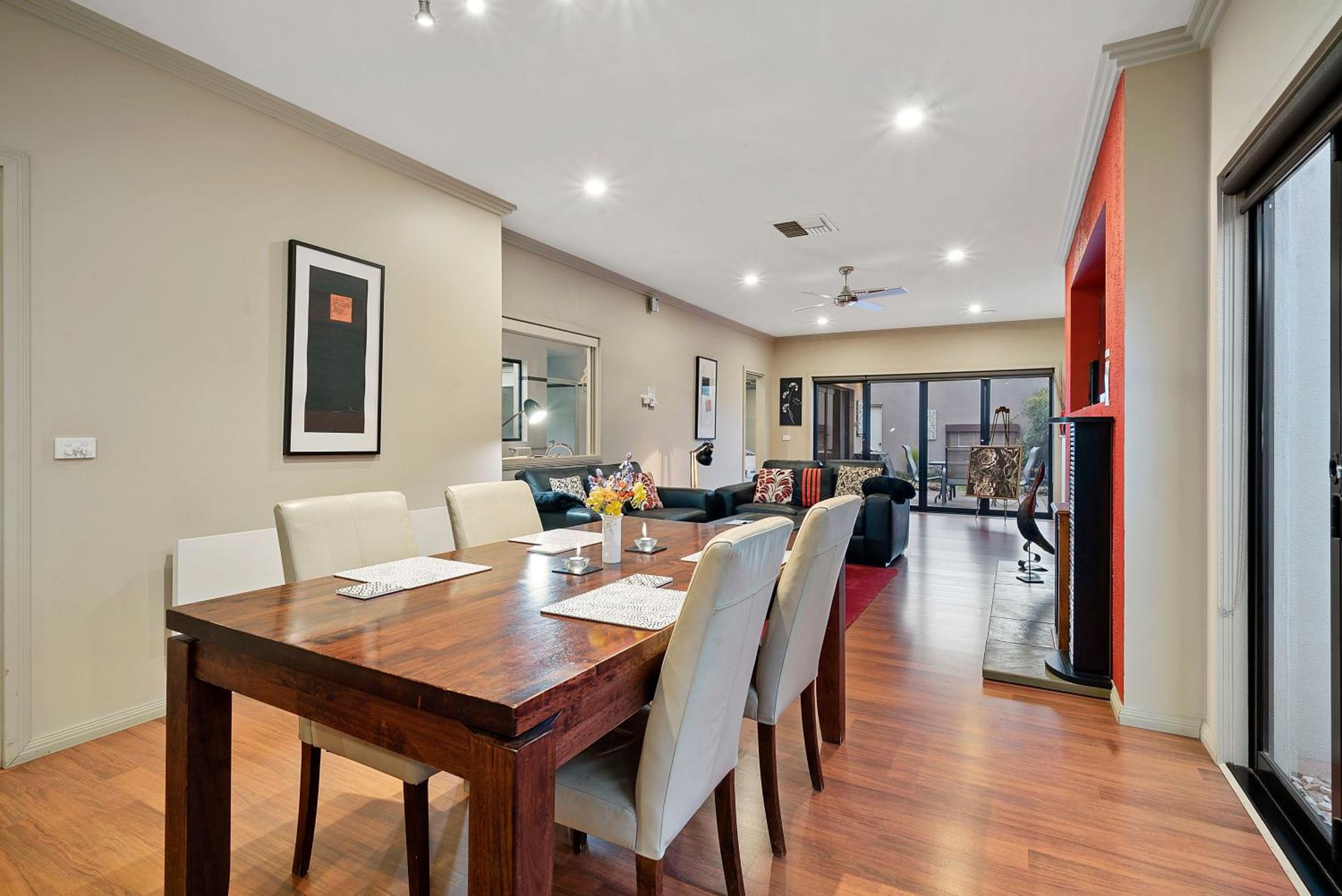 Studio Apartment photo 2