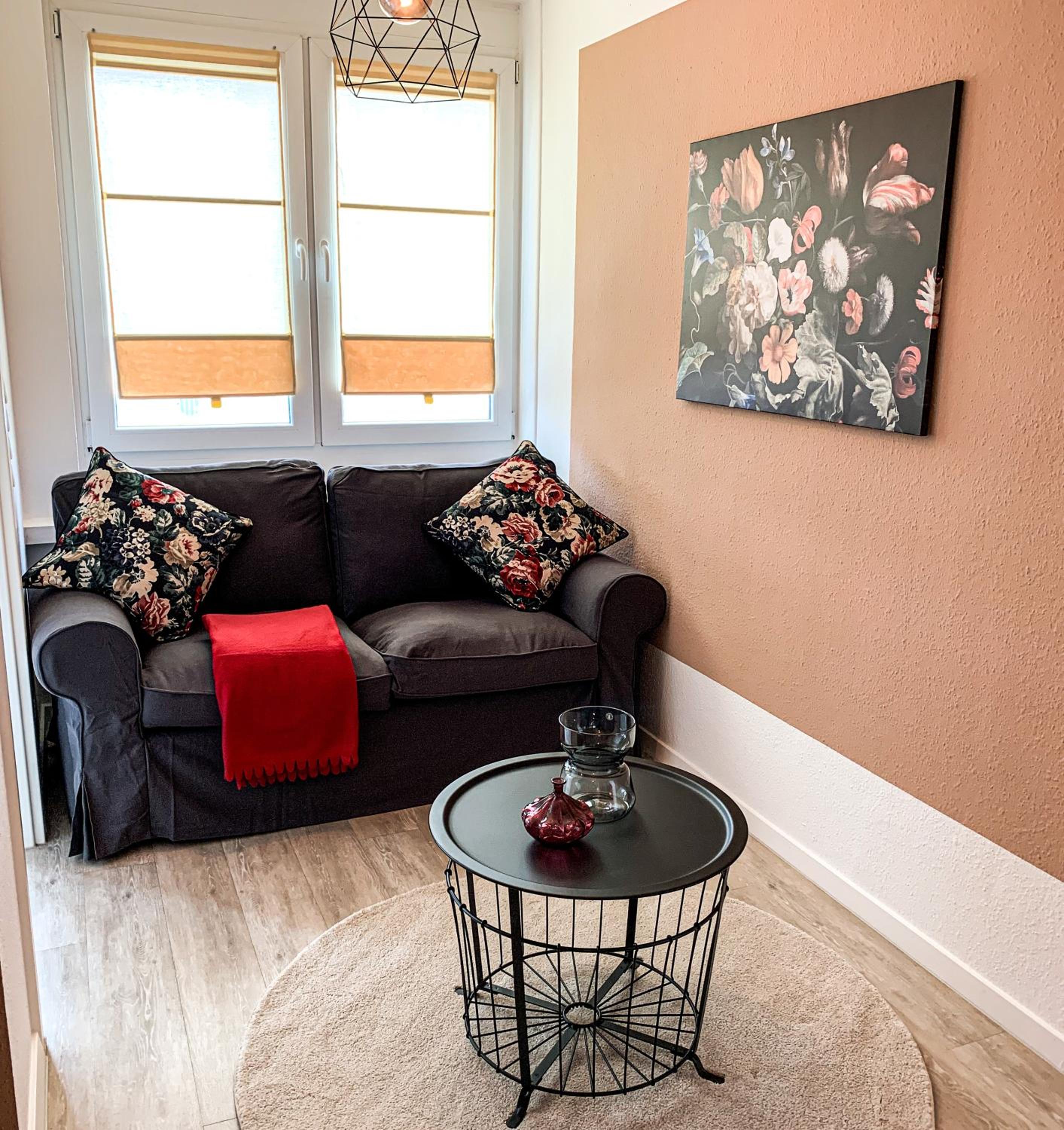 One-Bedroom Apartment - Photo 7