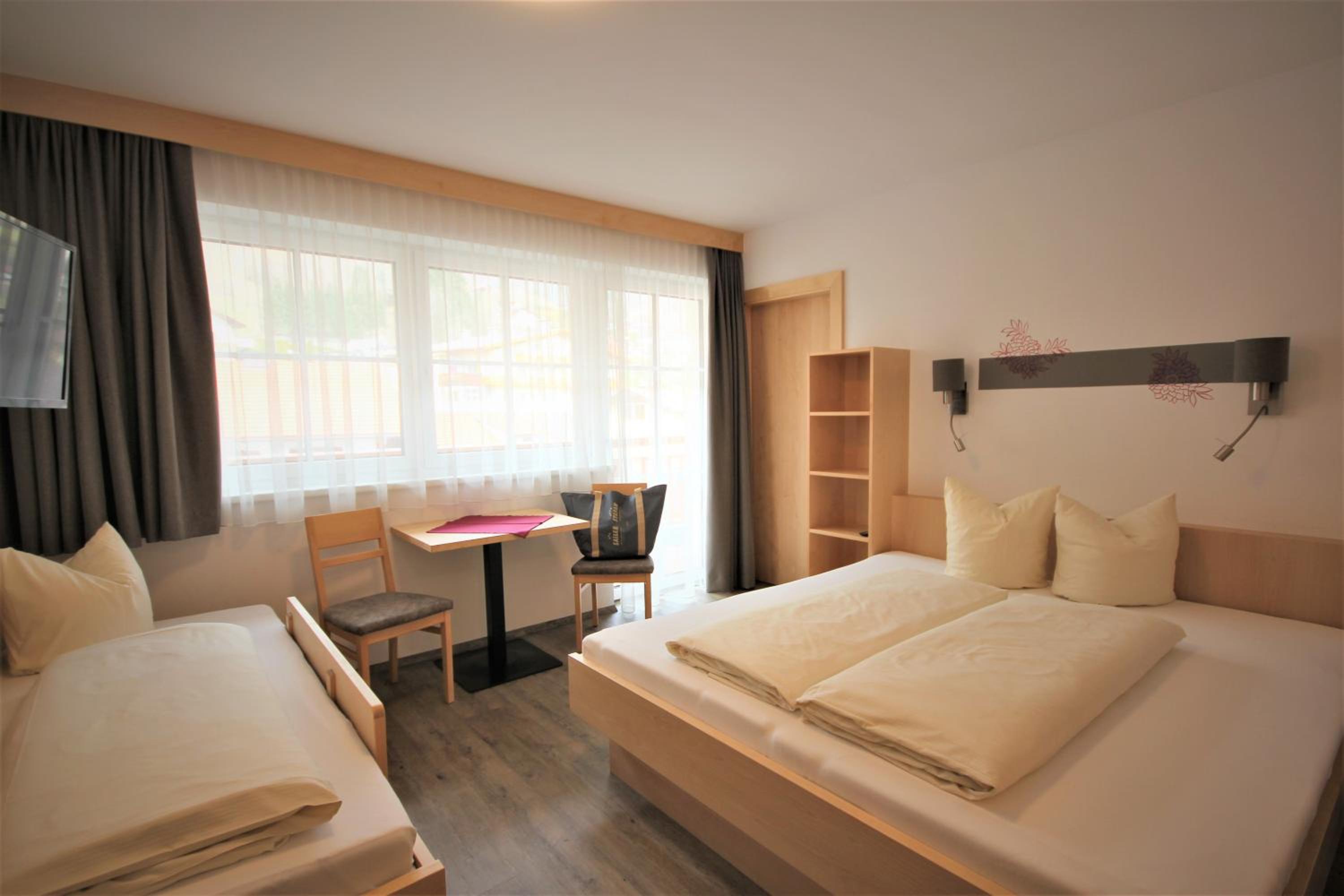 Comfort Triple Room photo 3