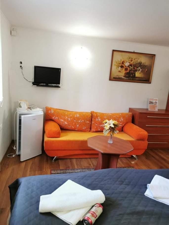 Deluxe Double Room with Extra Bed photo 2