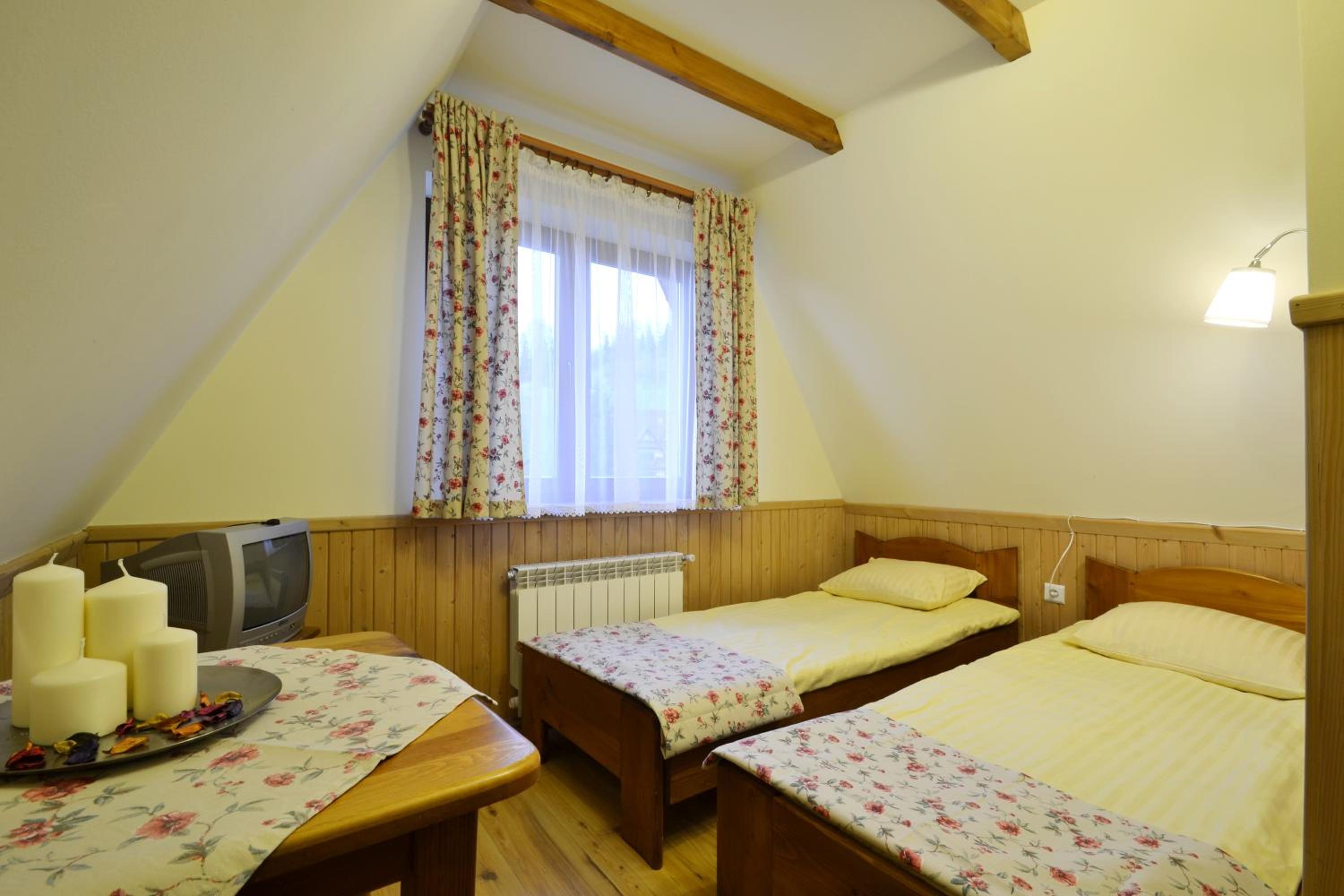 Twin Room with Private Bathroom
