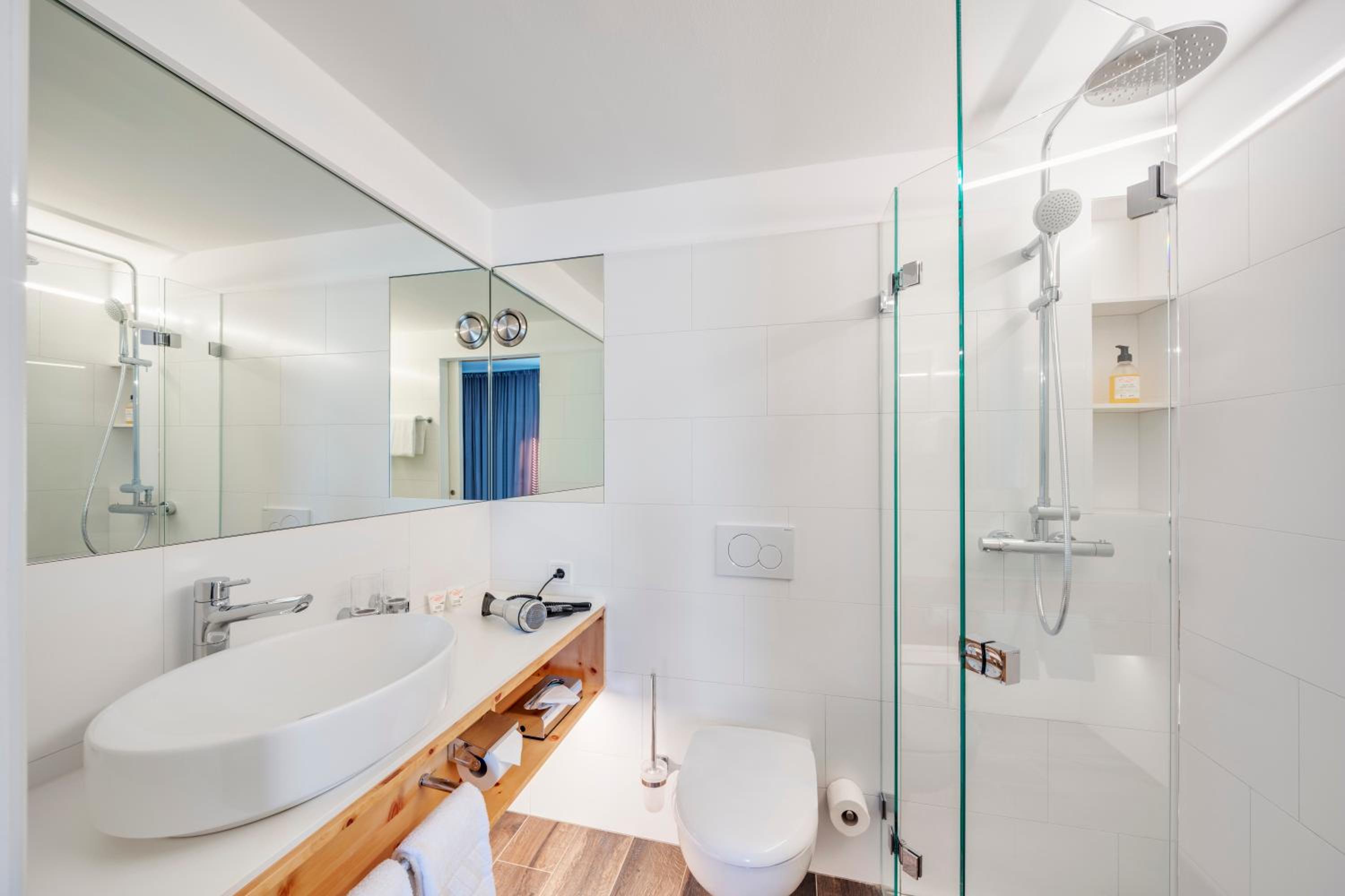 Standard Double Room - Photo 6