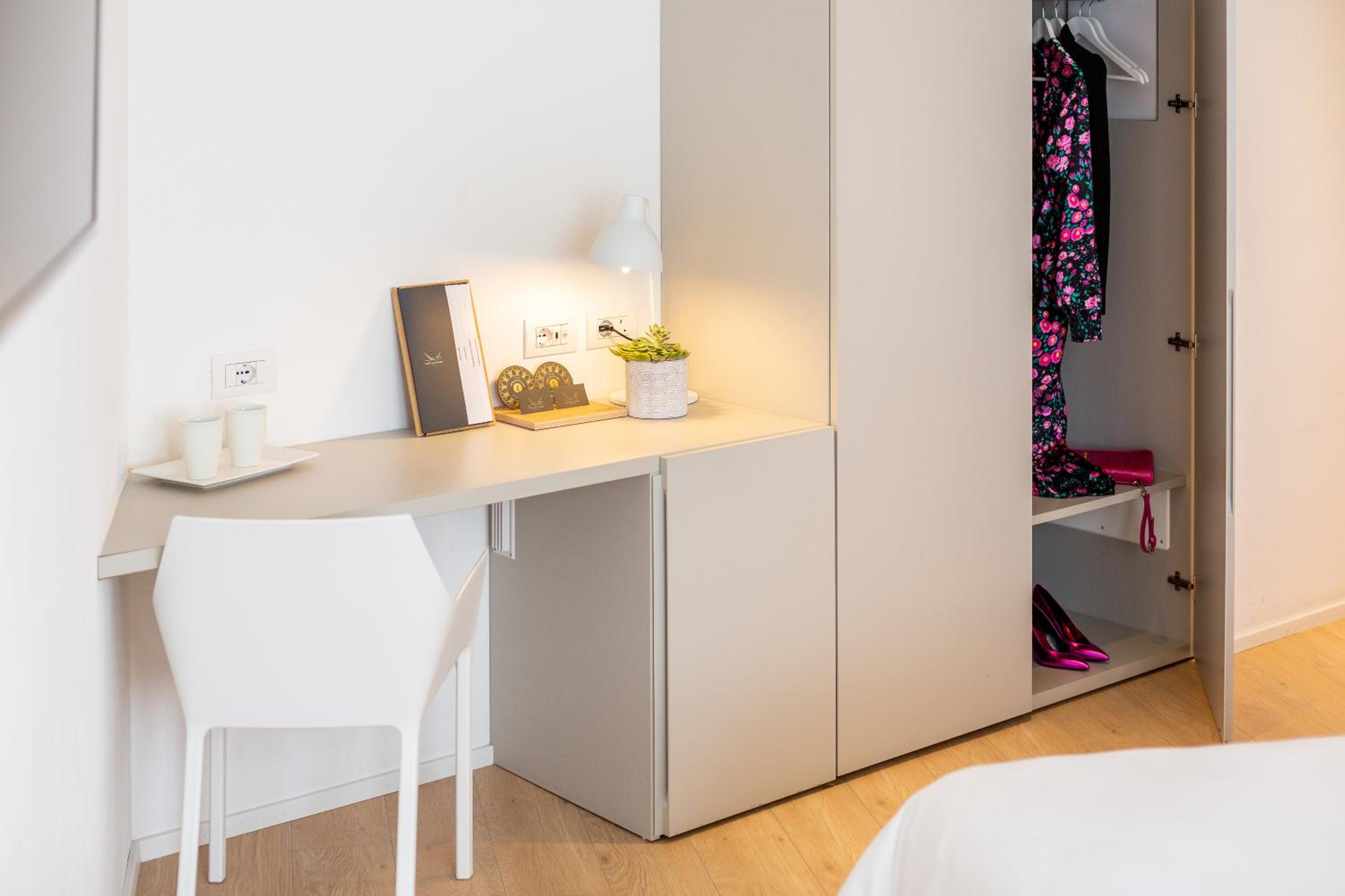 Economy Double Room - Photo 6