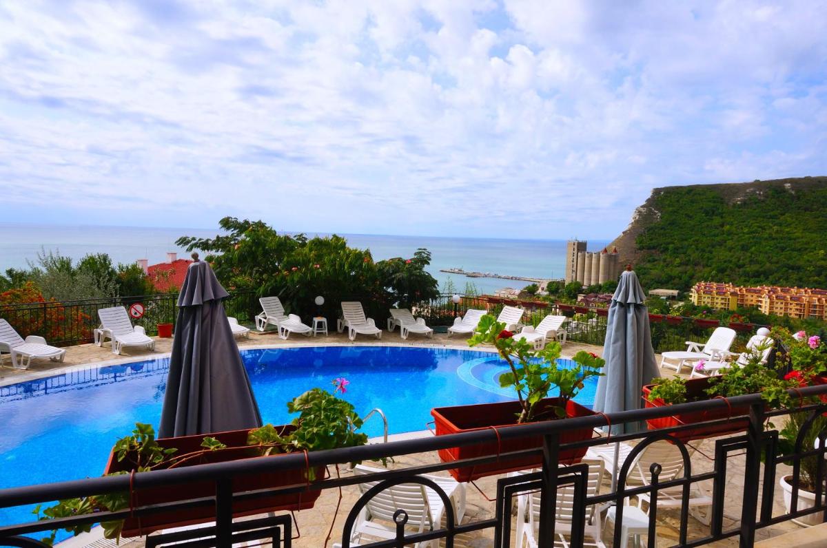 Apartment with Sea View photo 1