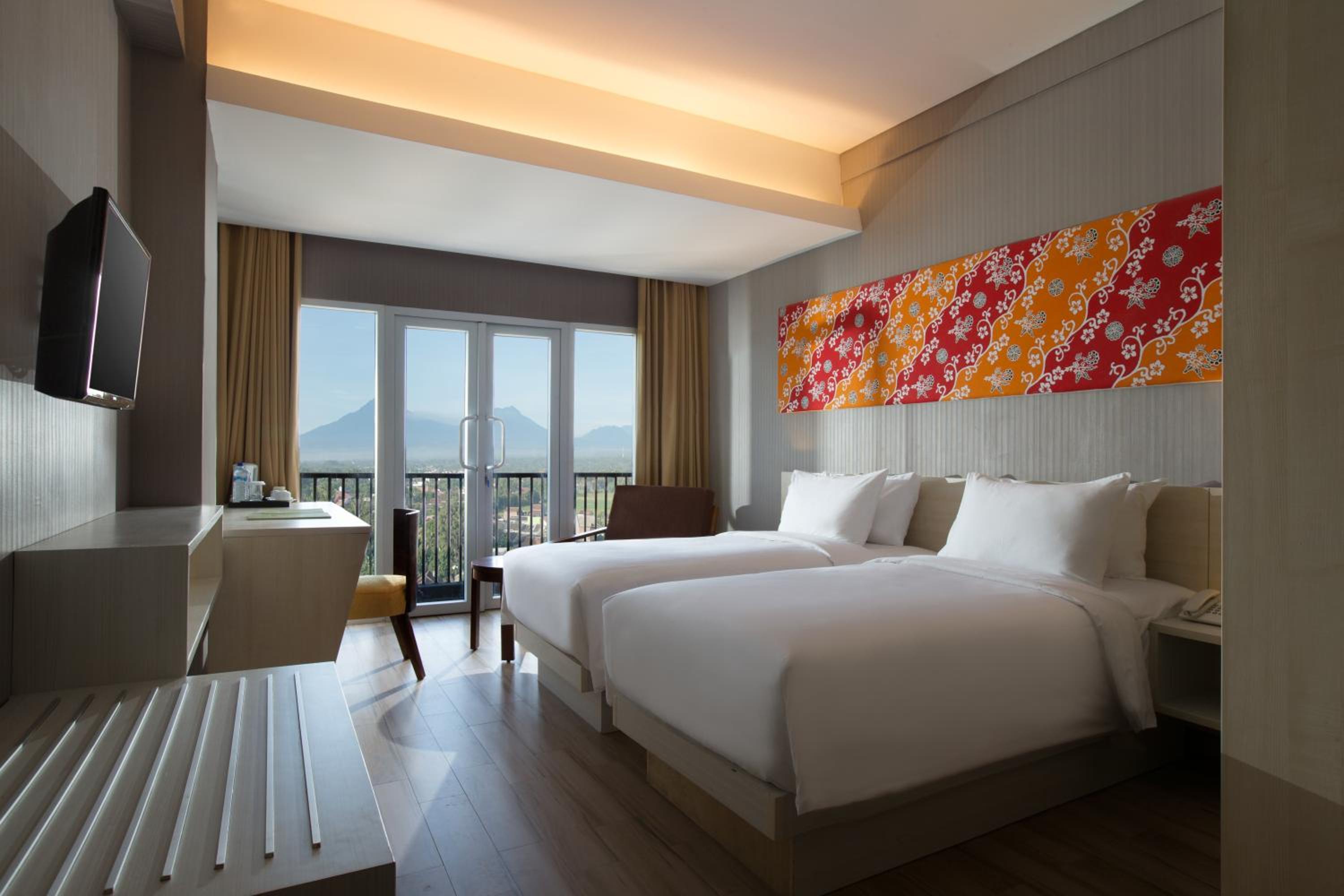 Deluxe King Room photo 3