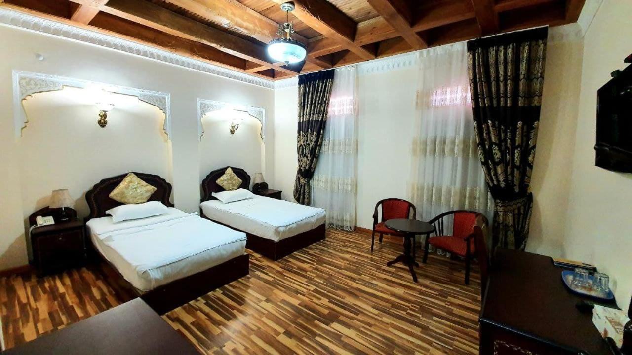 Double Room with Private Bathroom photo 1