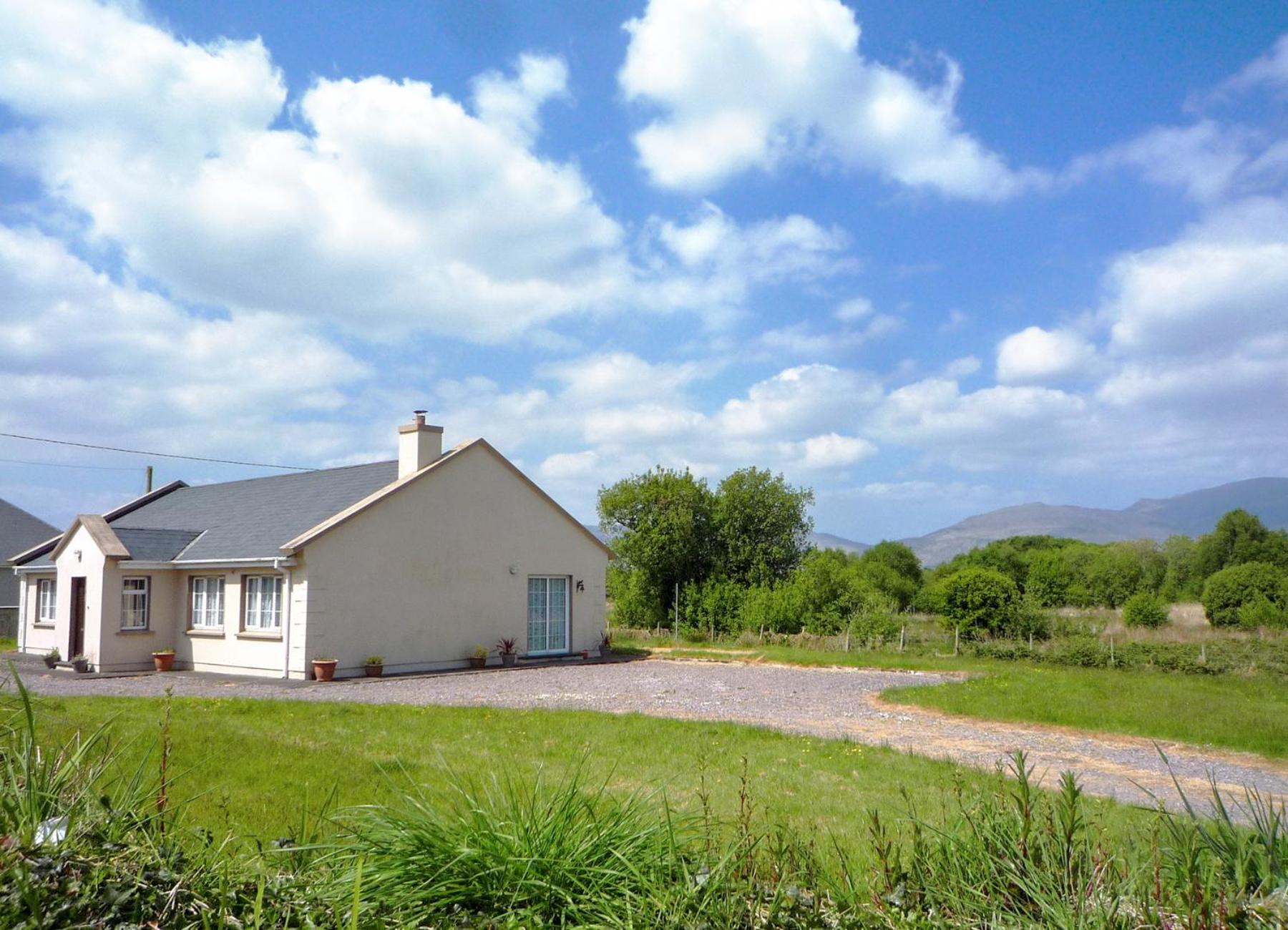 Three-Bedroom House photo 2