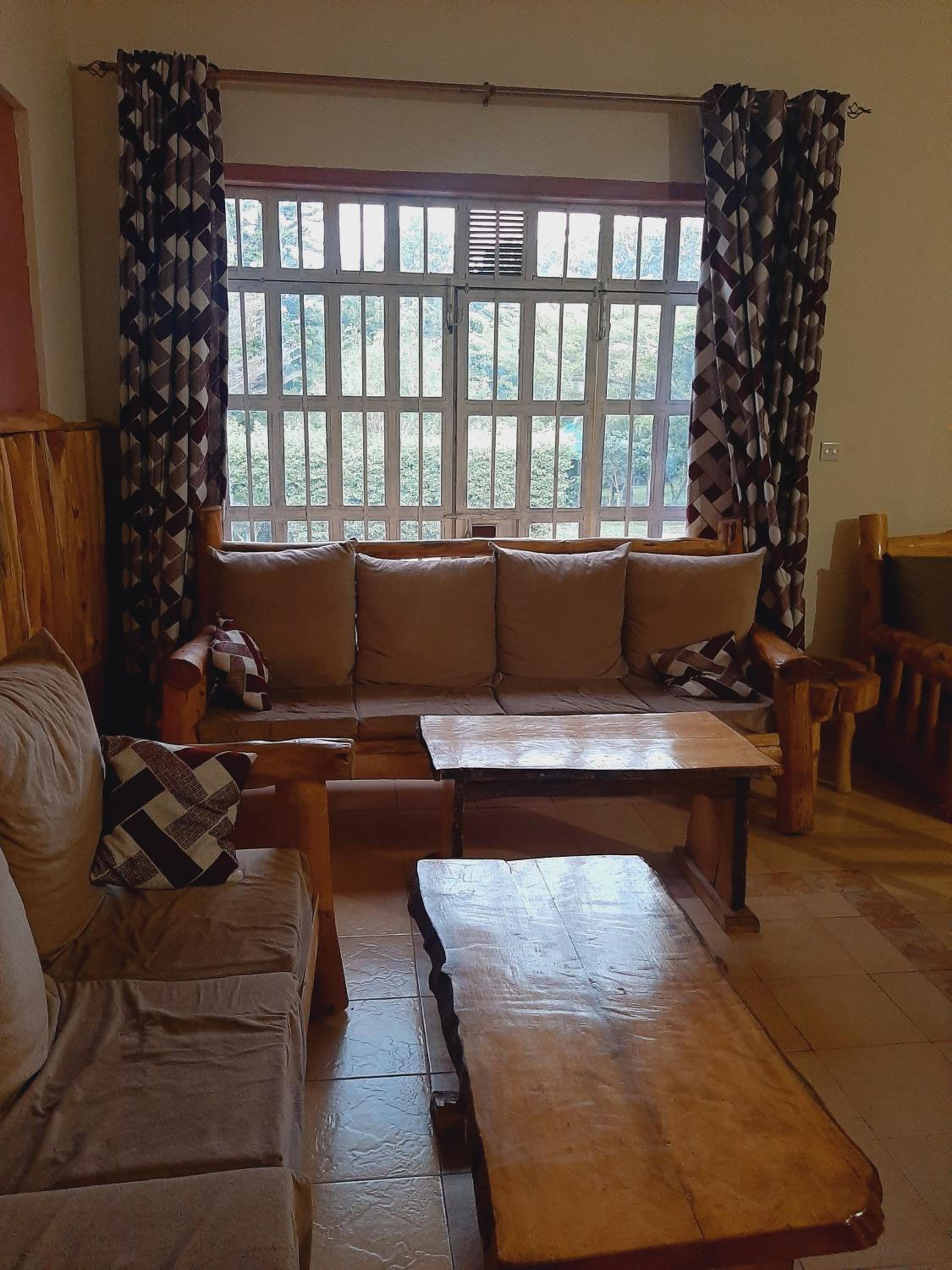 Deluxe Queen Room - Photo 47