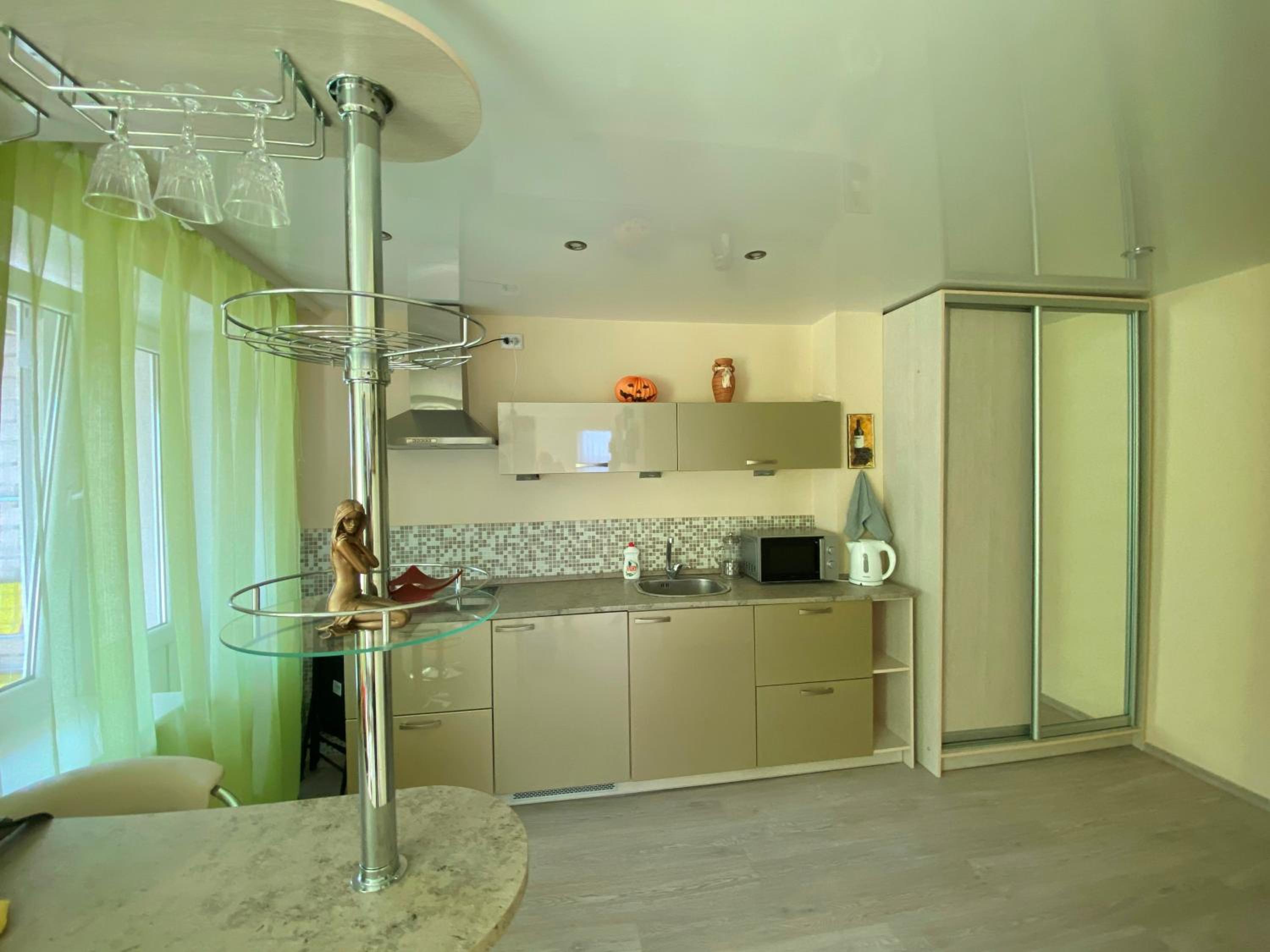 Apartment with Sea View - Photo 3