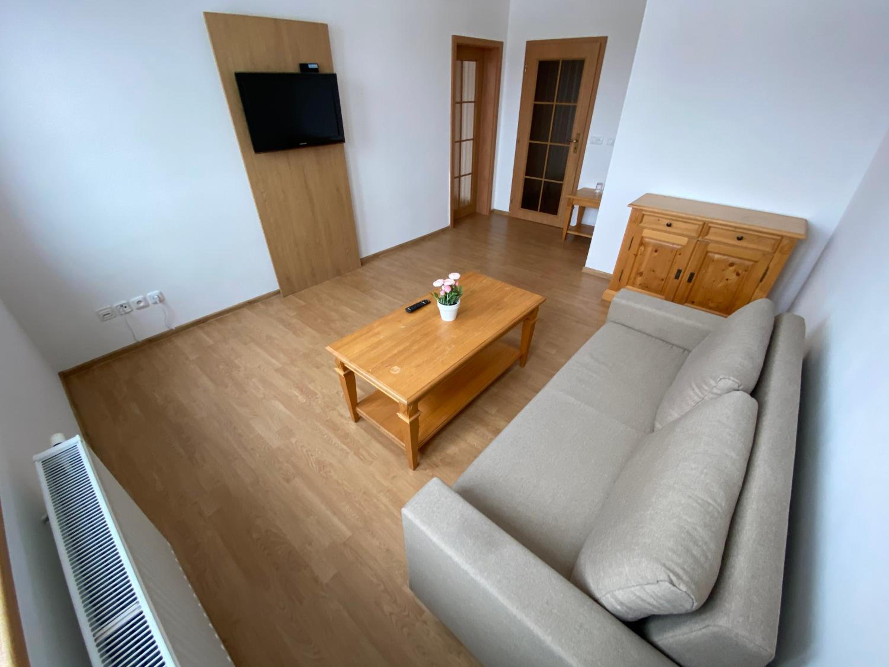 Double or Twin Room - Photo 9