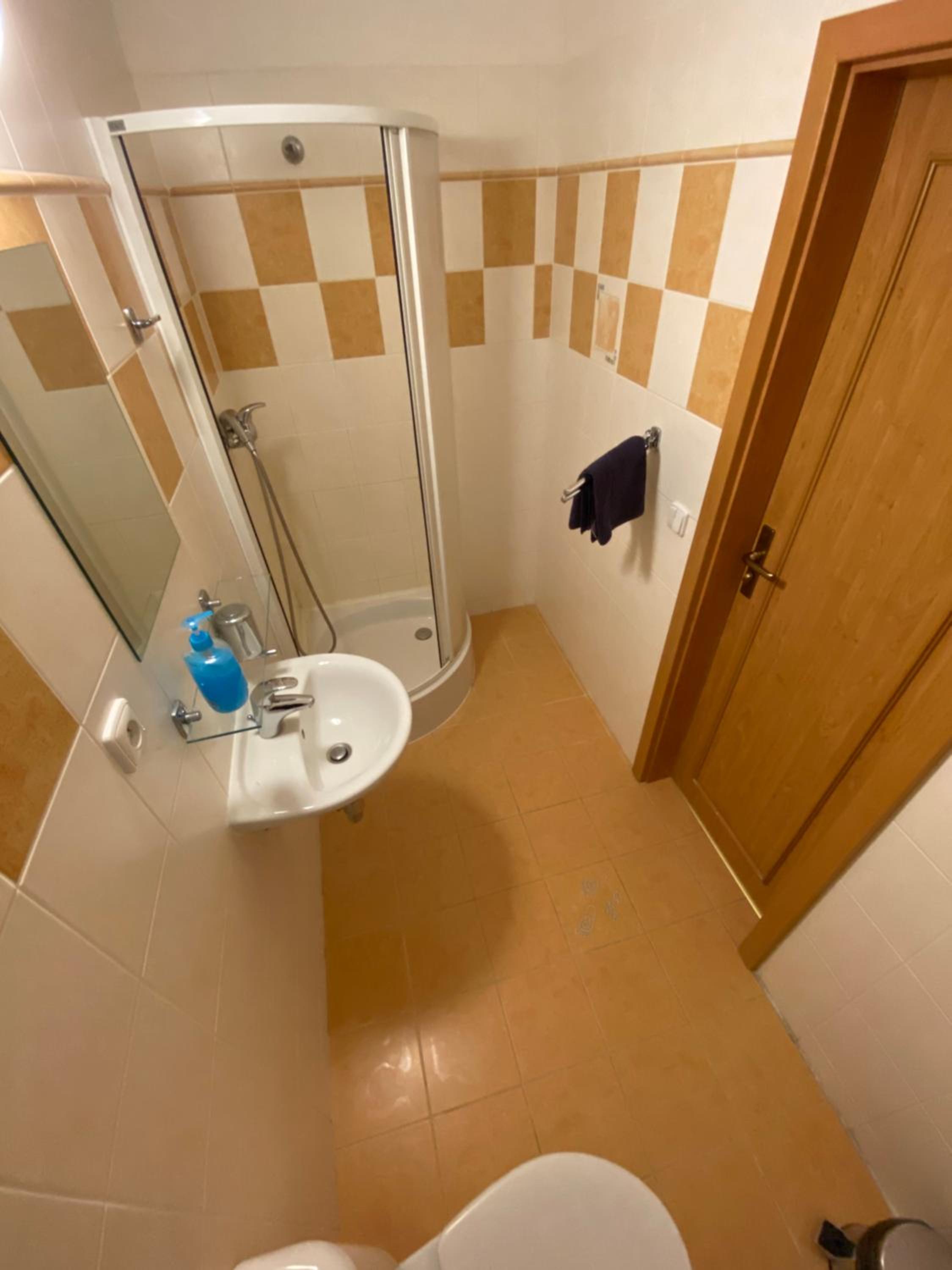 Double or Twin Room - Photo 4