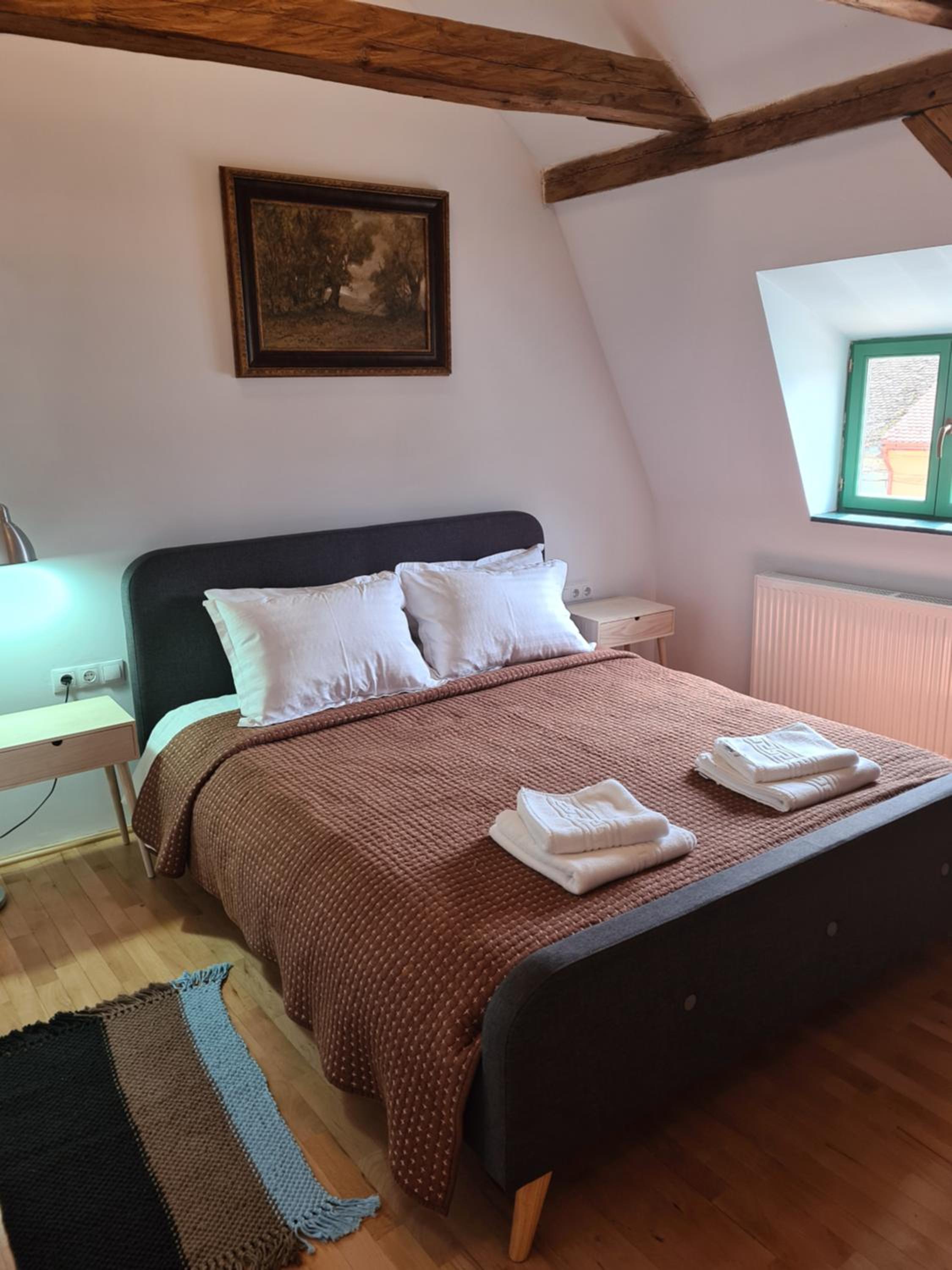 One-Bedroom Apartment - Photo 1