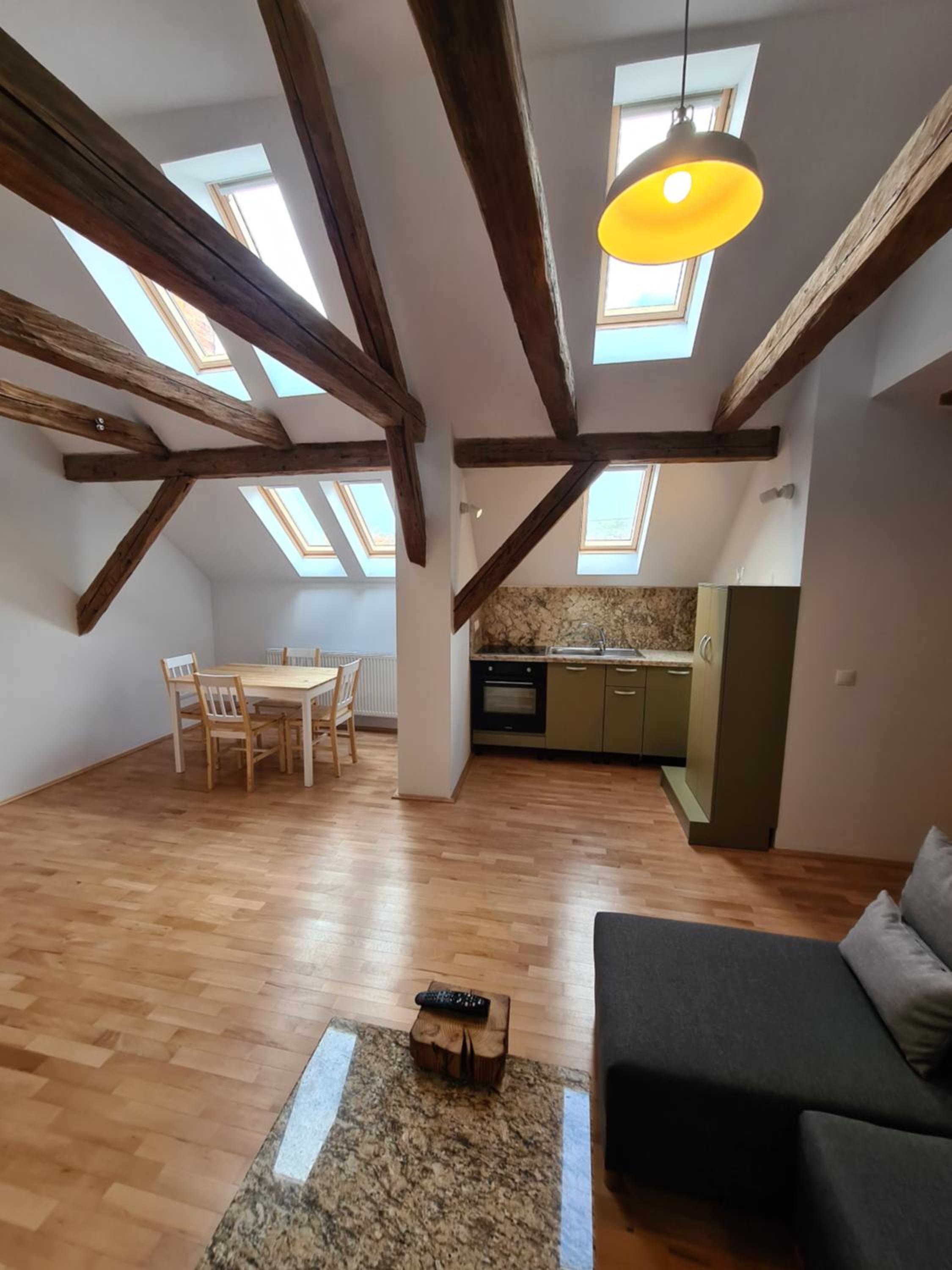One-Bedroom Apartment - Photo 2