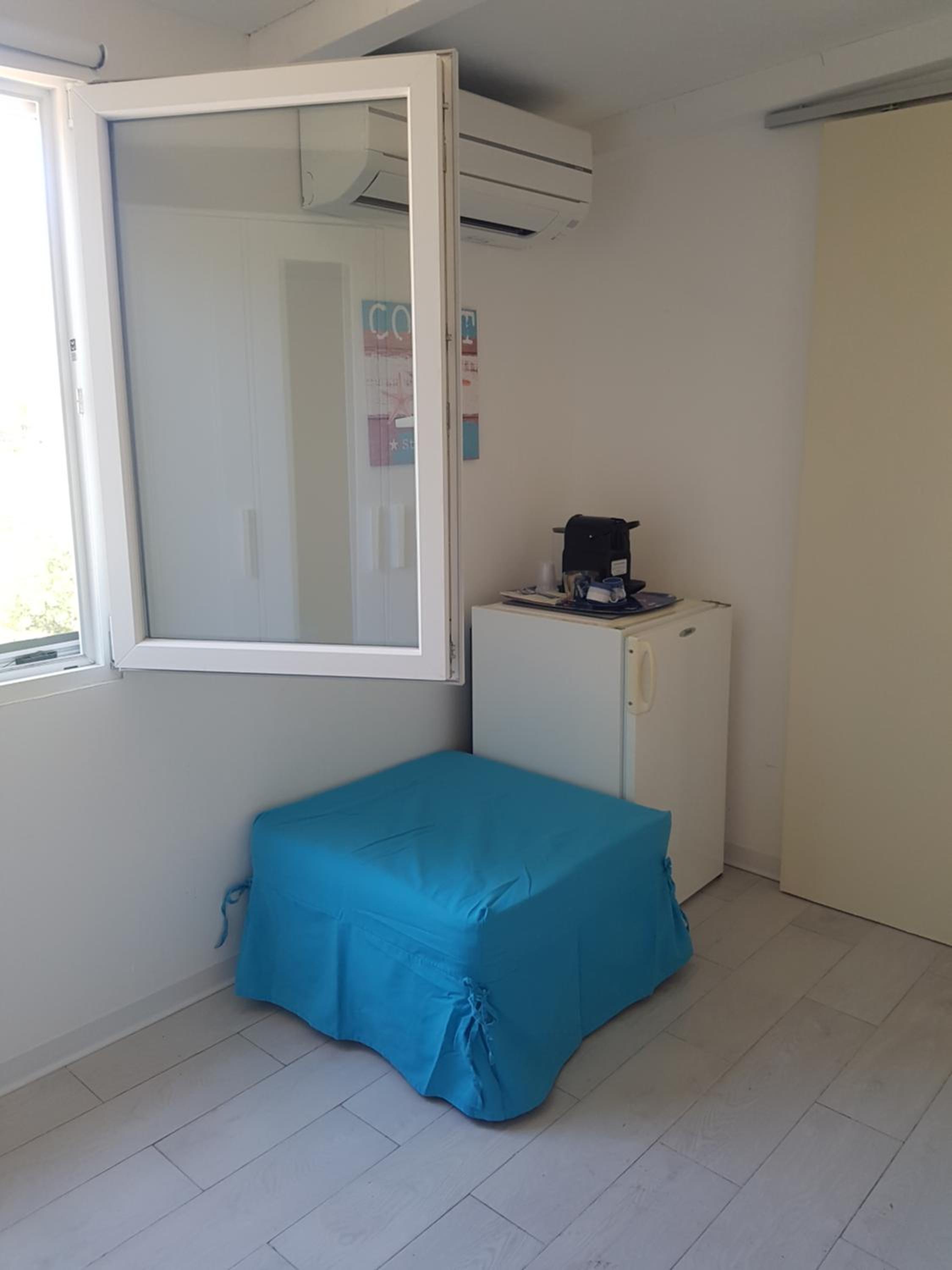 One-Bedroom House photo 1