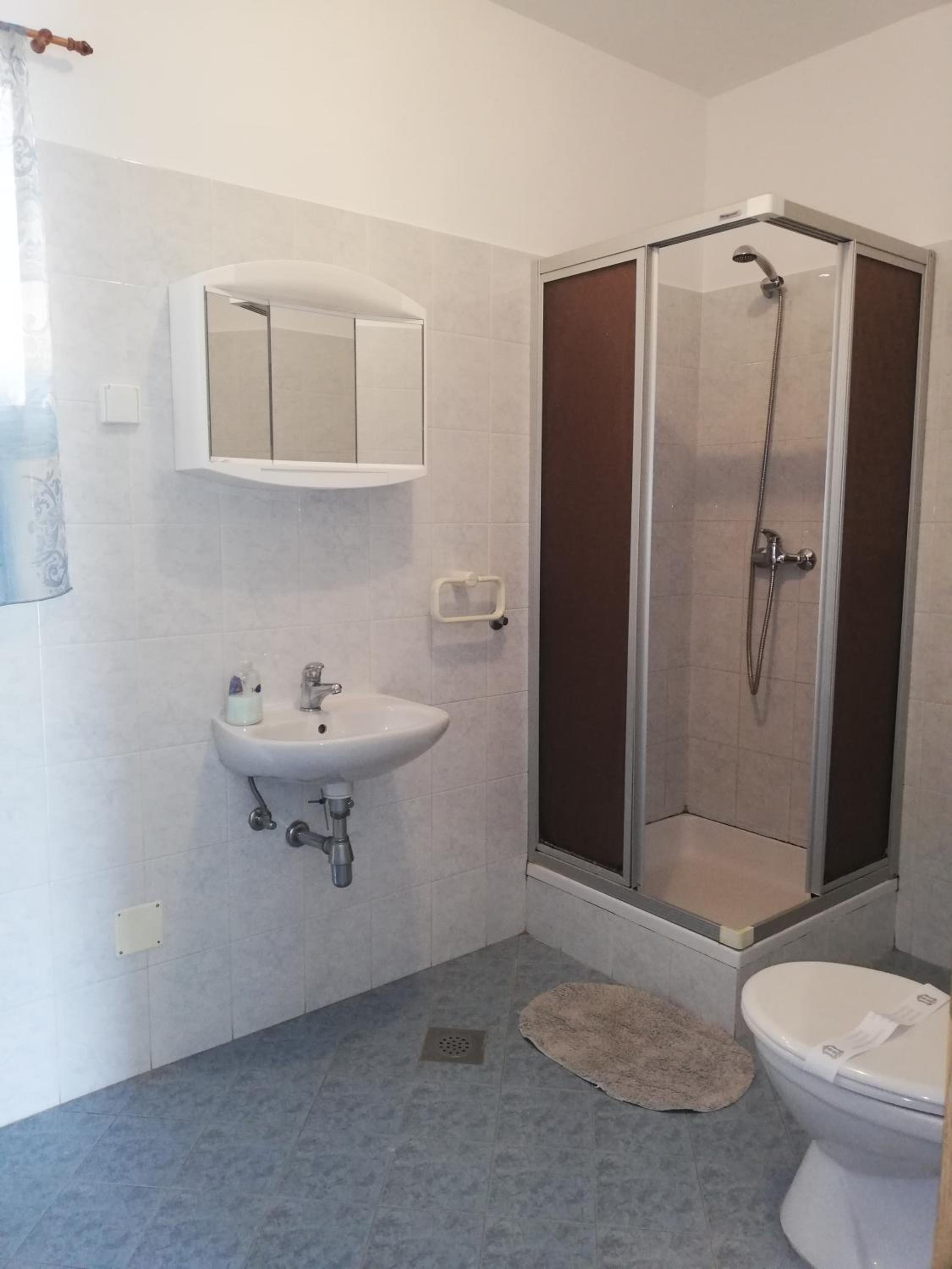Two-Bedroom Apartment with Terrace - Photo 31