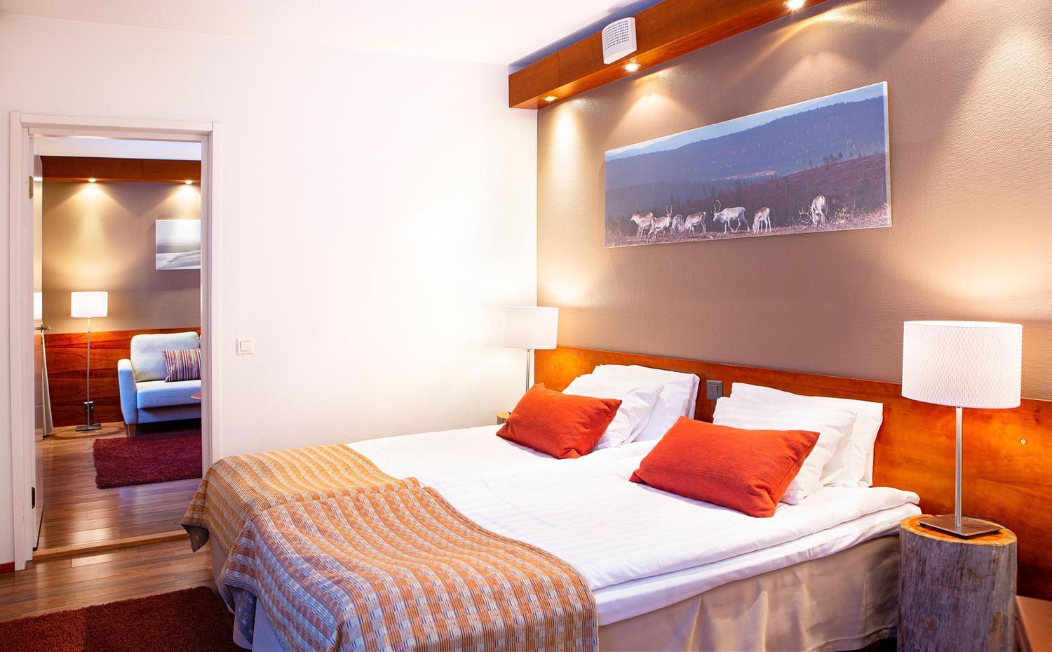 Suite - Photo 5
